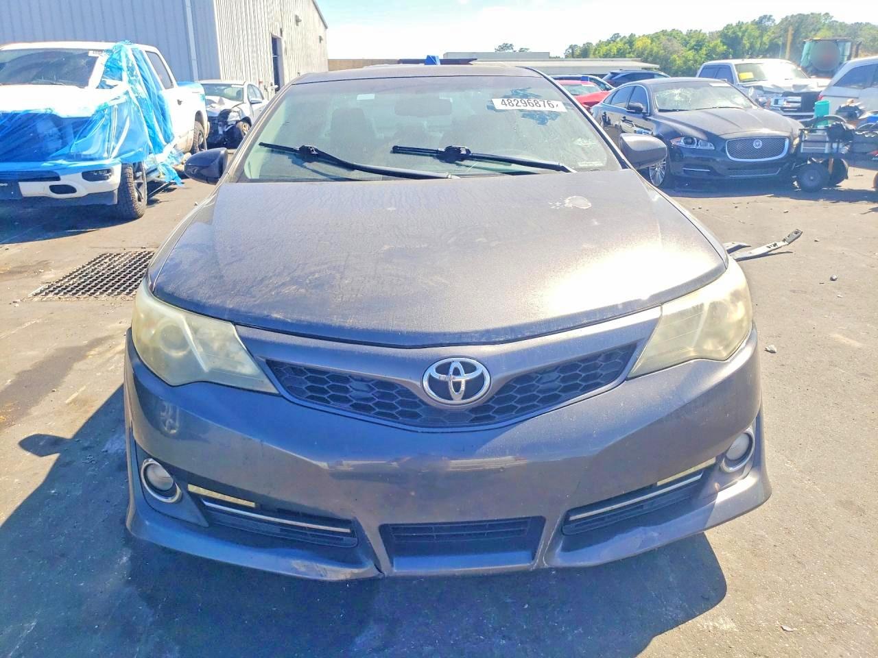 2014 Toyota Camry Se Gray vin: 4T1BF1FK3EU799743