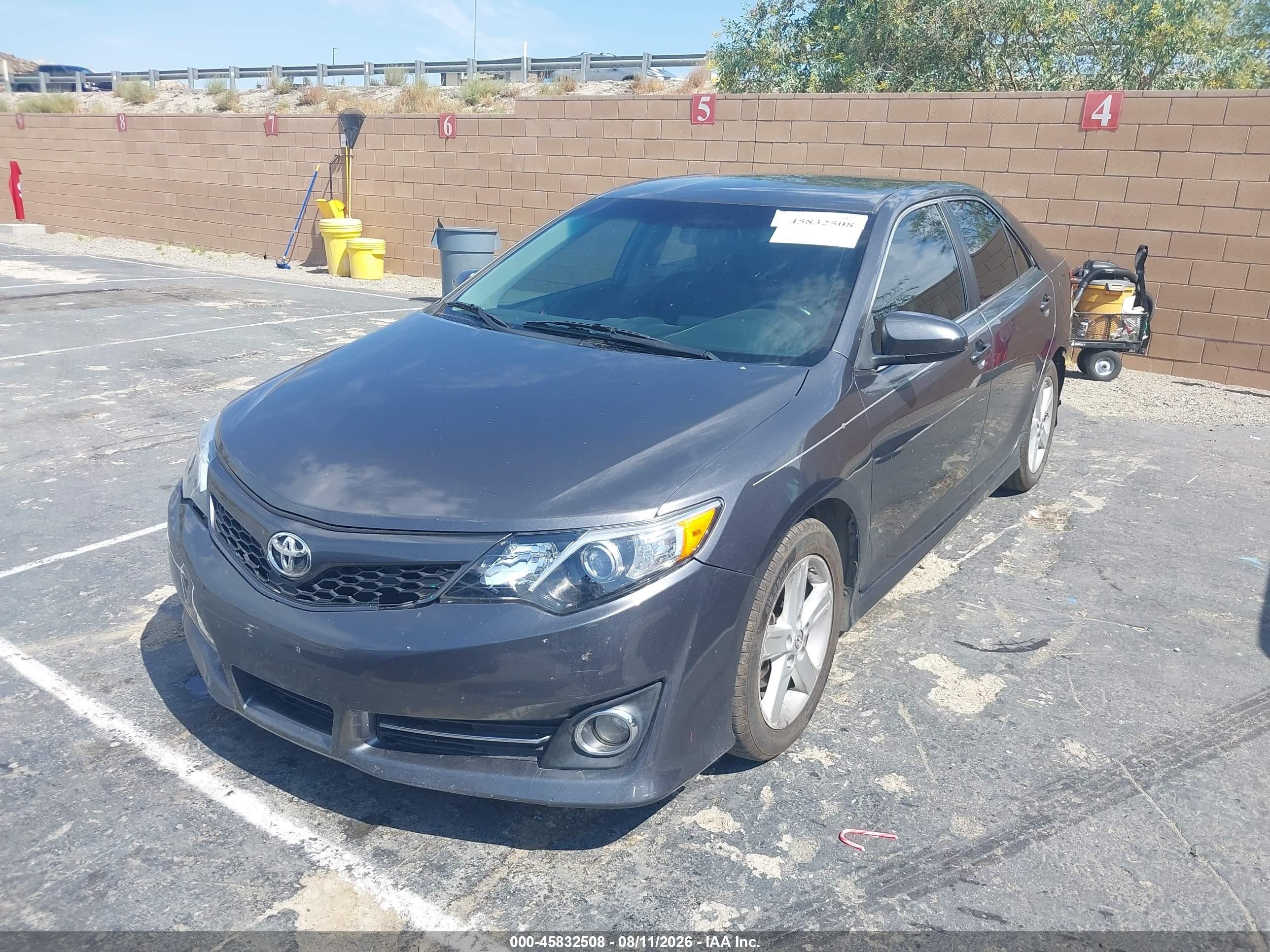 2014 Toyota Camry Se Gray vin: 4T1BF1FK3EU806206