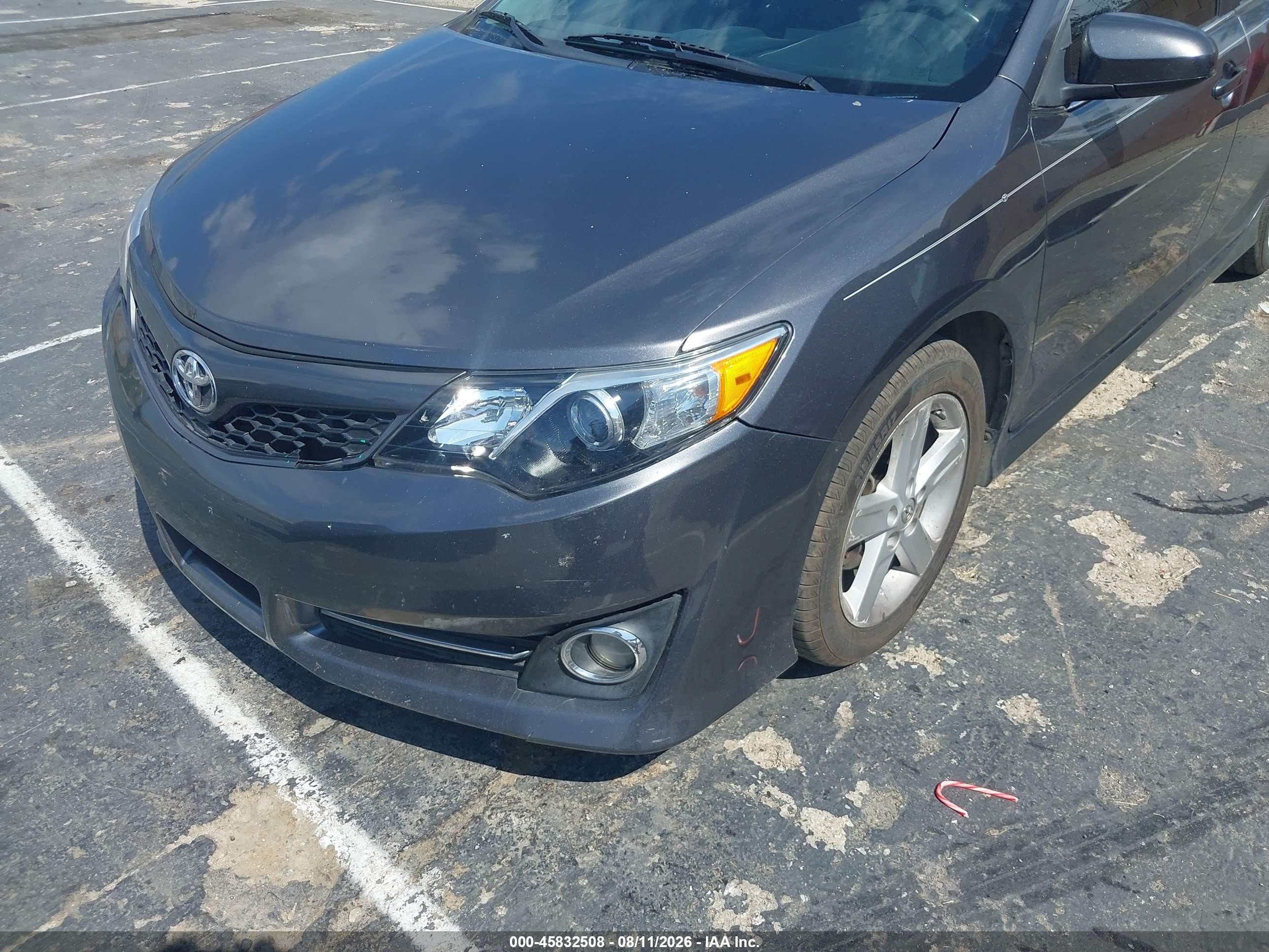 2014 Toyota Camry Se Gray vin: 4T1BF1FK3EU806206