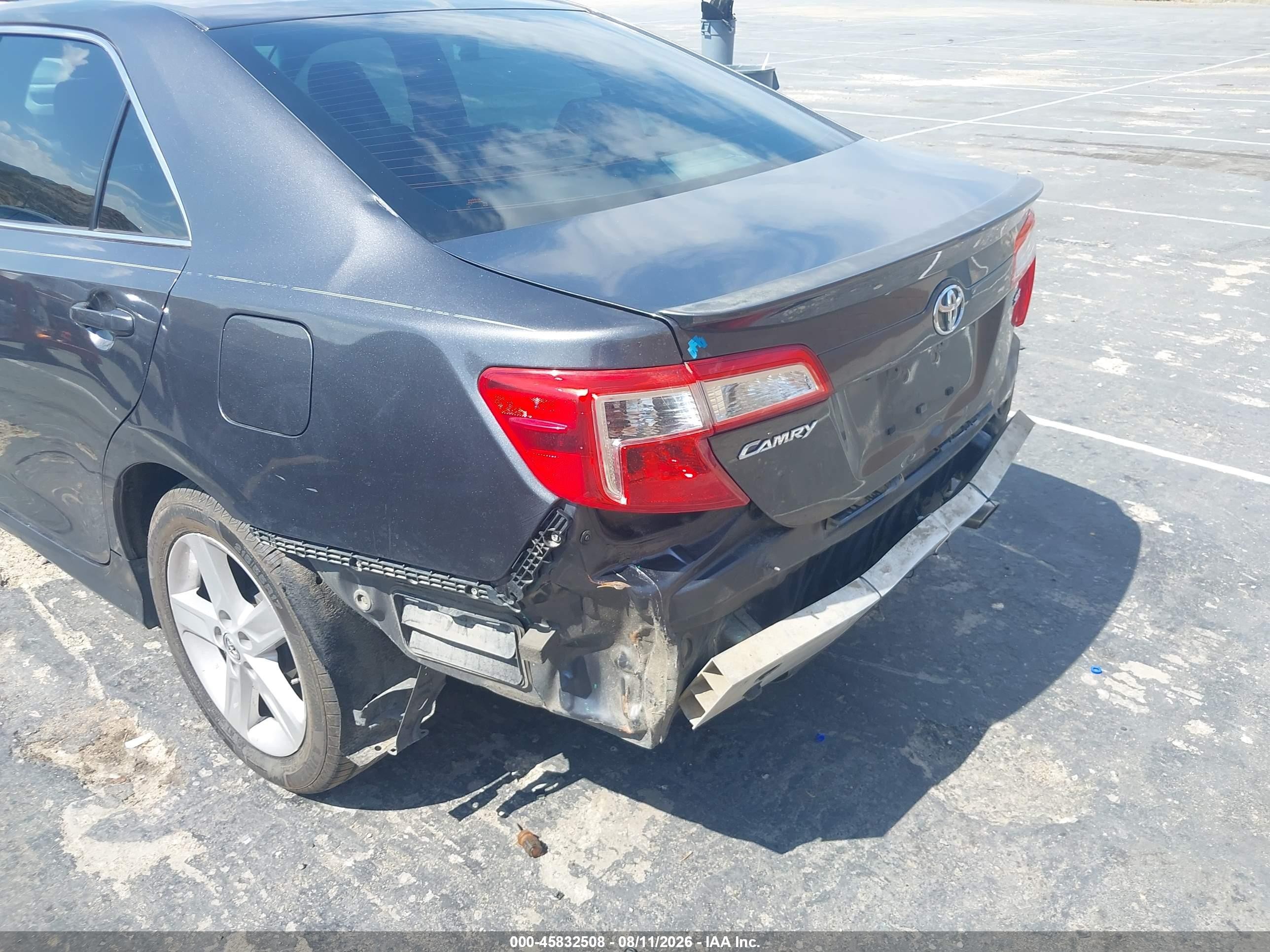 2014 Toyota Camry Se Gray vin: 4T1BF1FK3EU806206