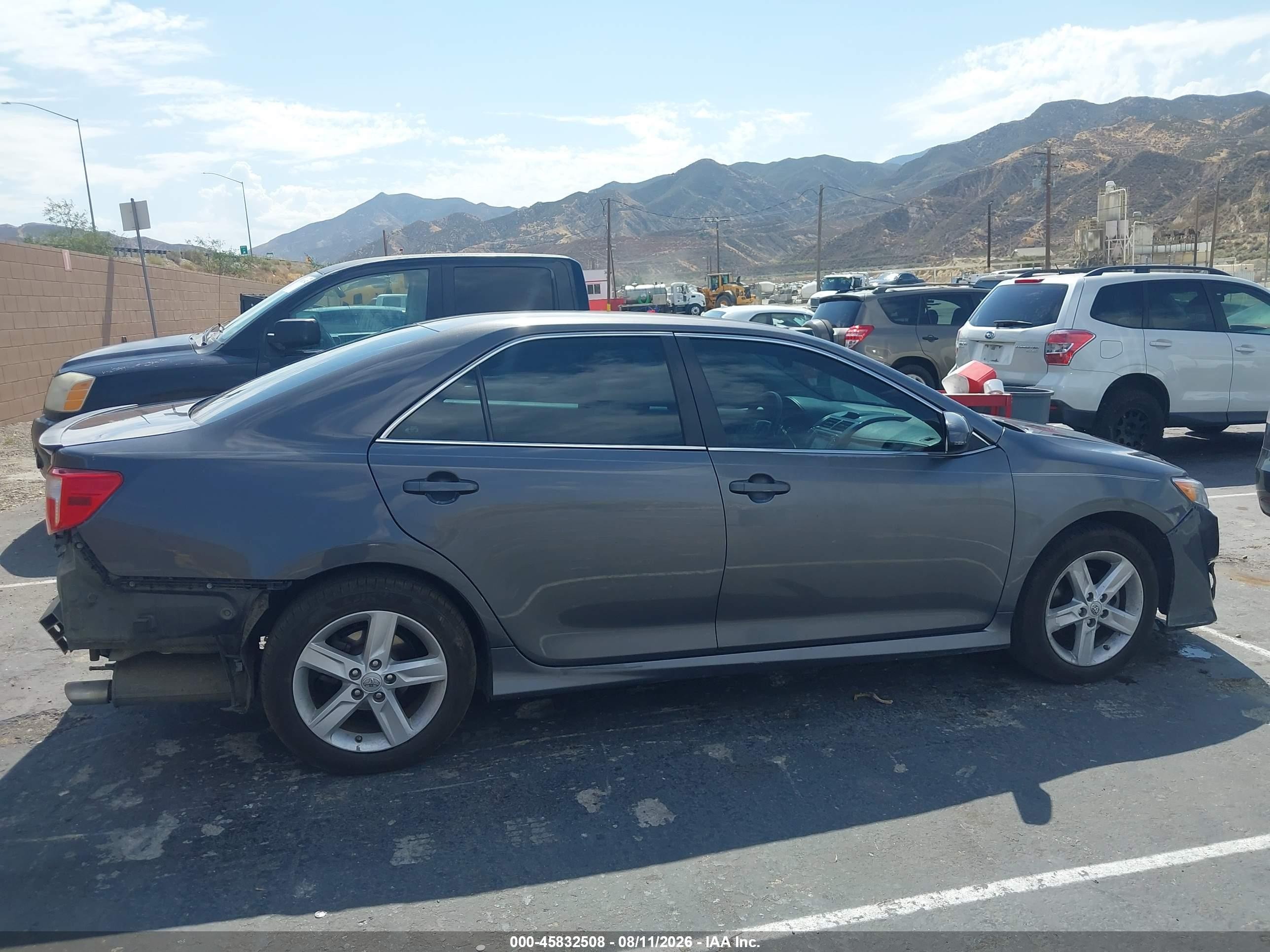 2014 Toyota Camry Se Gray vin: 4T1BF1FK3EU806206