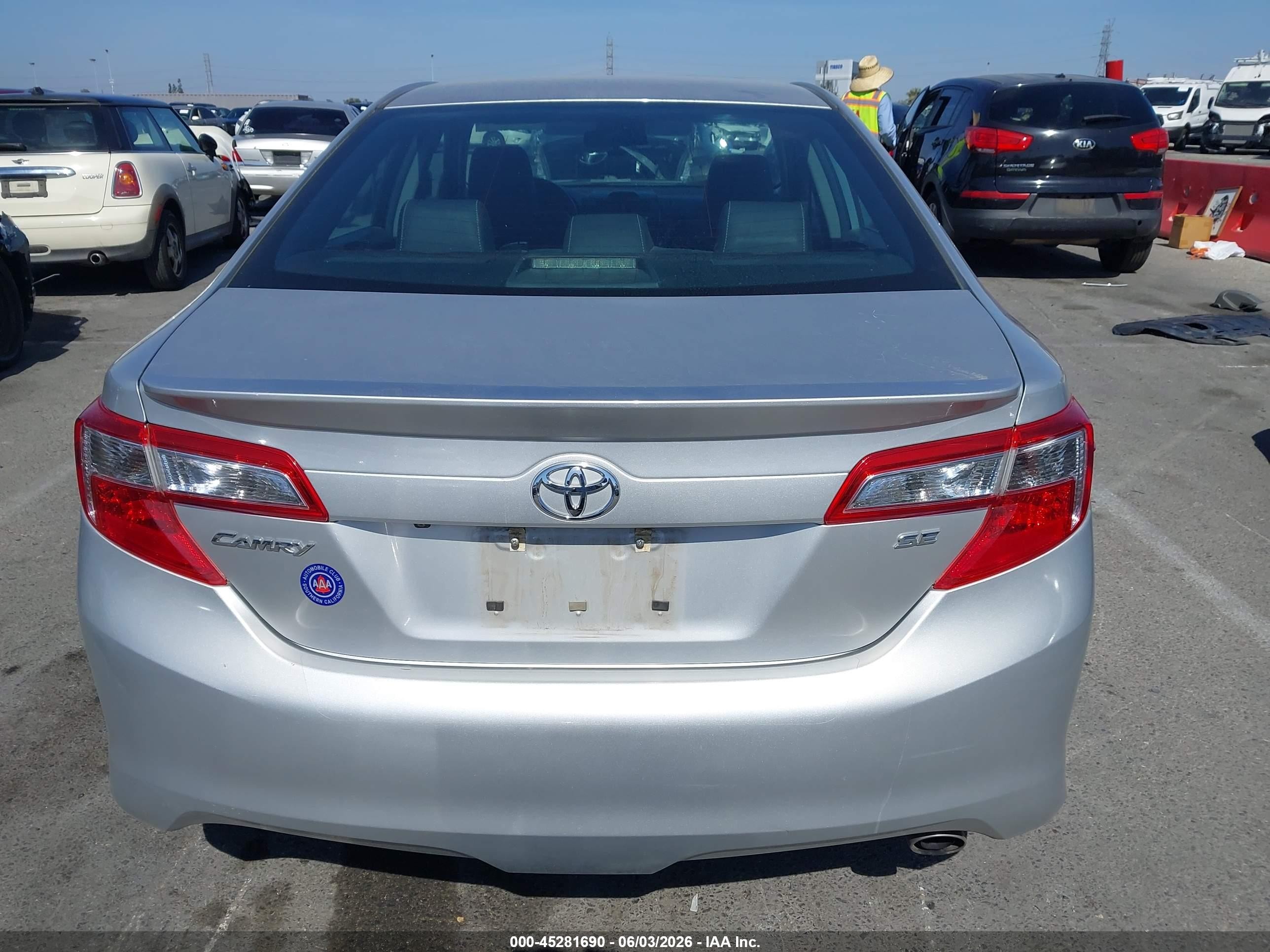 2014 Toyota Camry Se Silver vin: 4T1BF1FK3EU823653
