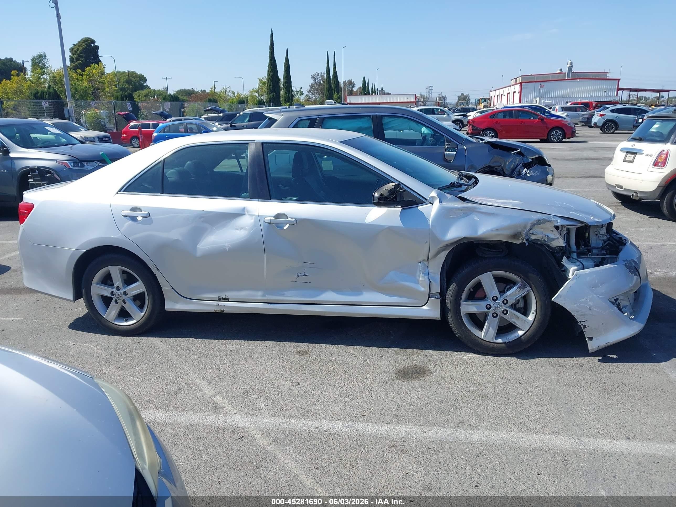 2014 Toyota Camry Se Silver vin: 4T1BF1FK3EU823653