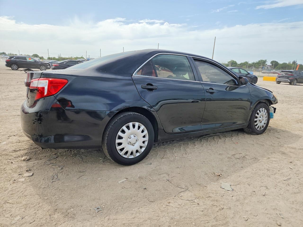 2014 Toyota Camry L Черный vin: 4T1BF1FK3EU831459