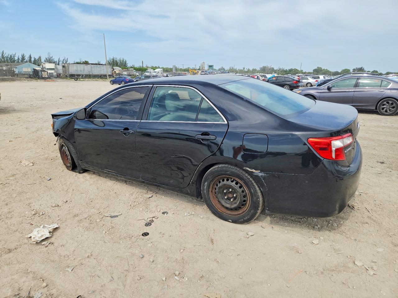 2014 Toyota Camry L Черный vin: 4T1BF1FK3EU831459