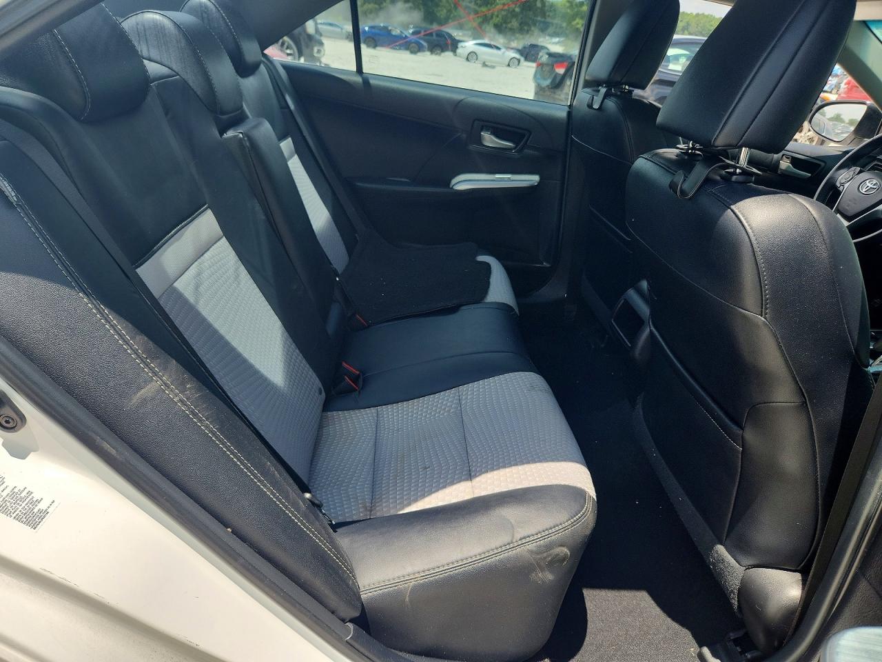 2014 Toyota Camry Se White vin: 4T1BF1FK3EU833678