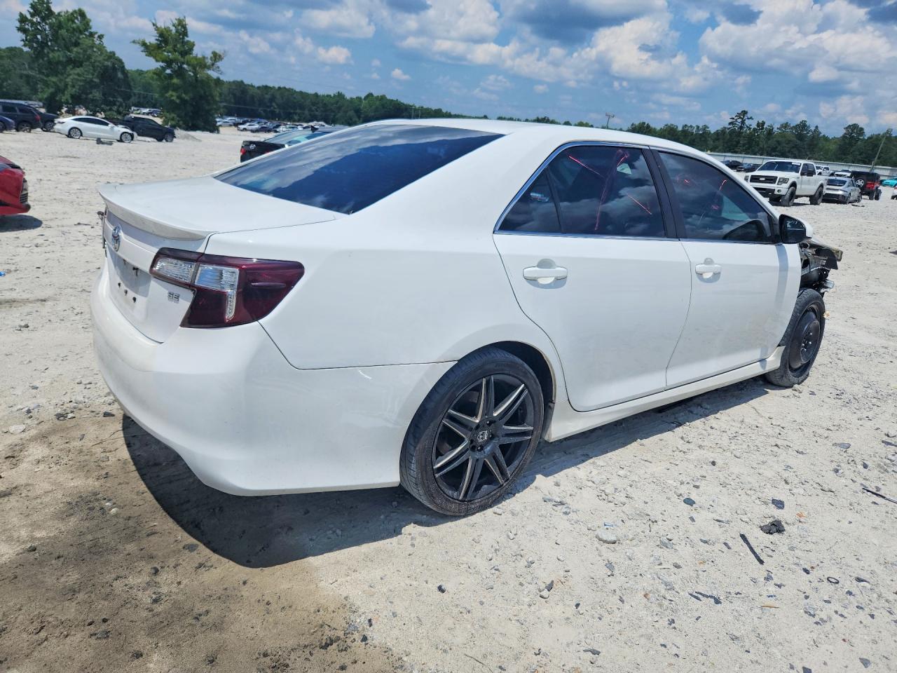 2014 Toyota Camry Se White vin: 4T1BF1FK3EU833678