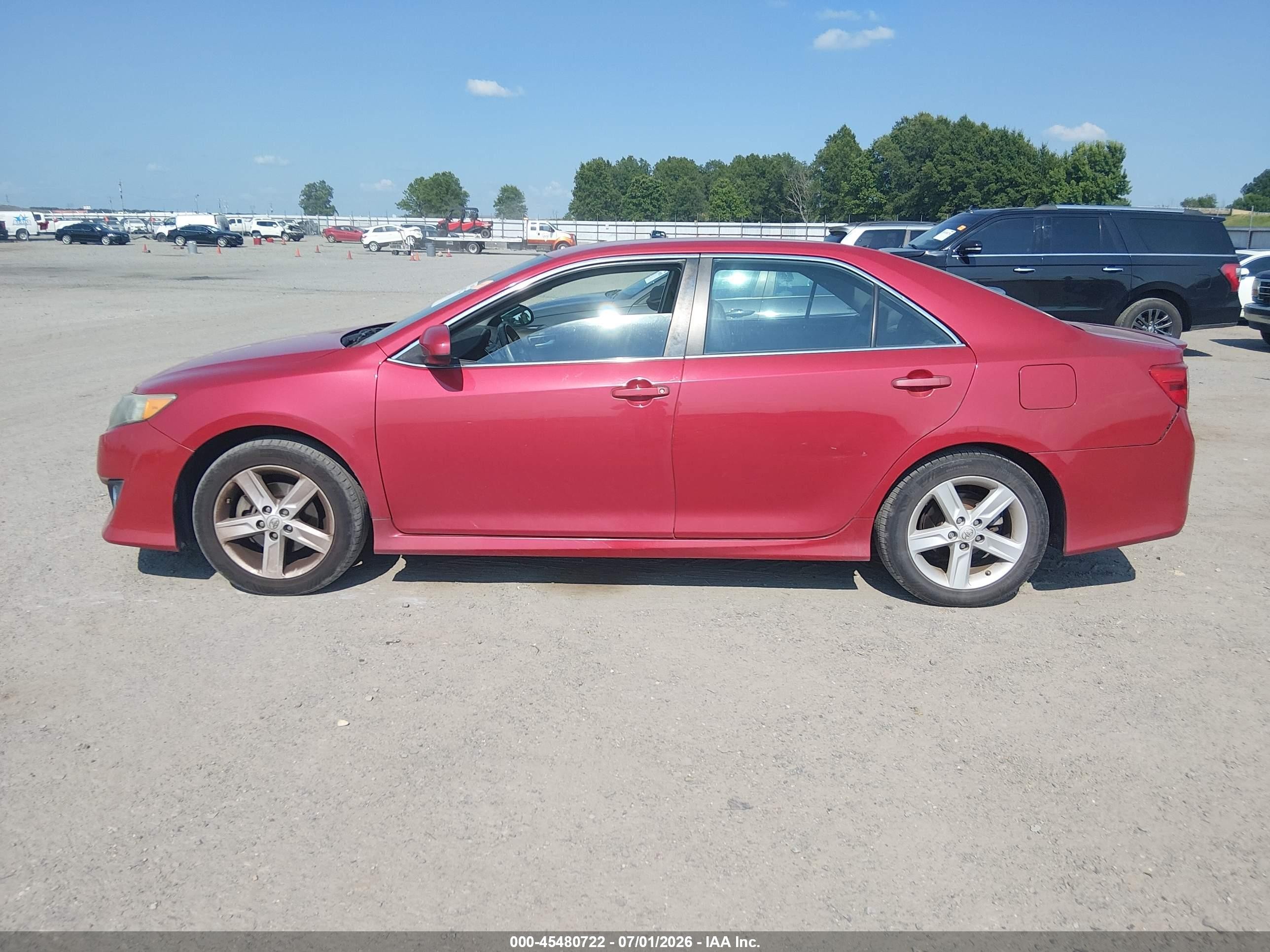 2014 Toyota Camry Se Красный vin: 4T1BF1FK3EU834930