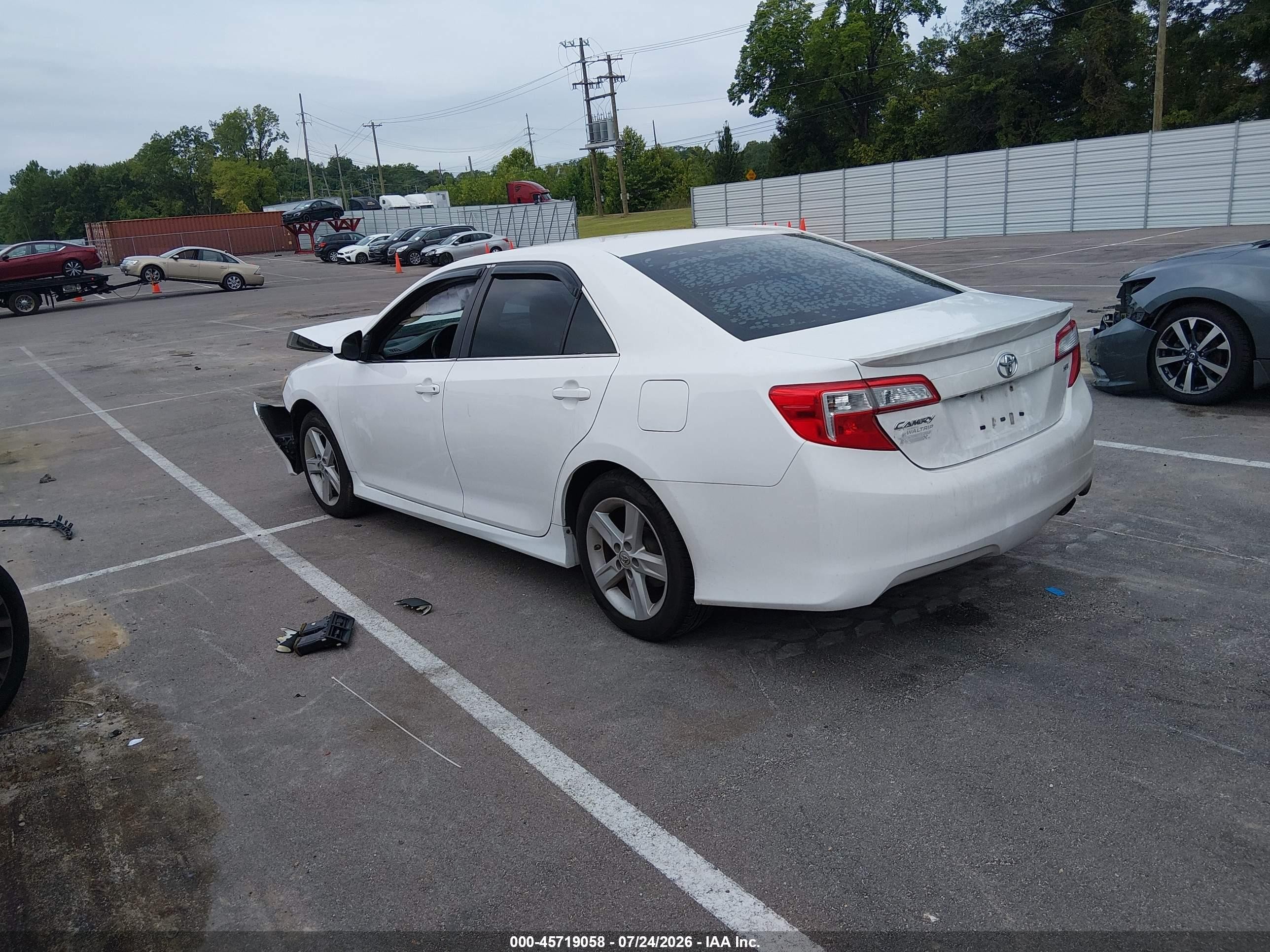 2014 Toyota Camry Se White vin: 4T1BF1FK3EU844681