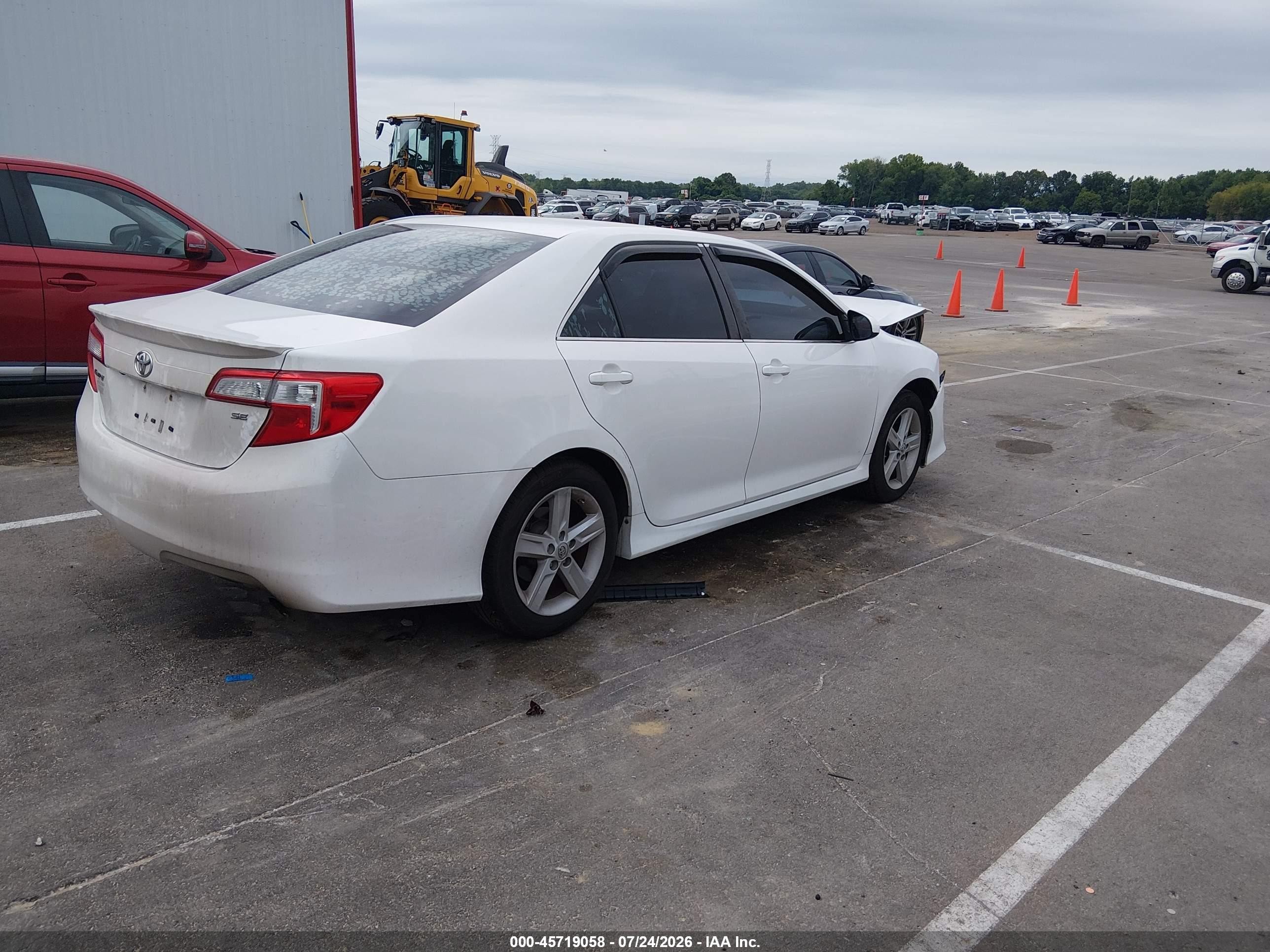 2014 Toyota Camry Se White vin: 4T1BF1FK3EU844681