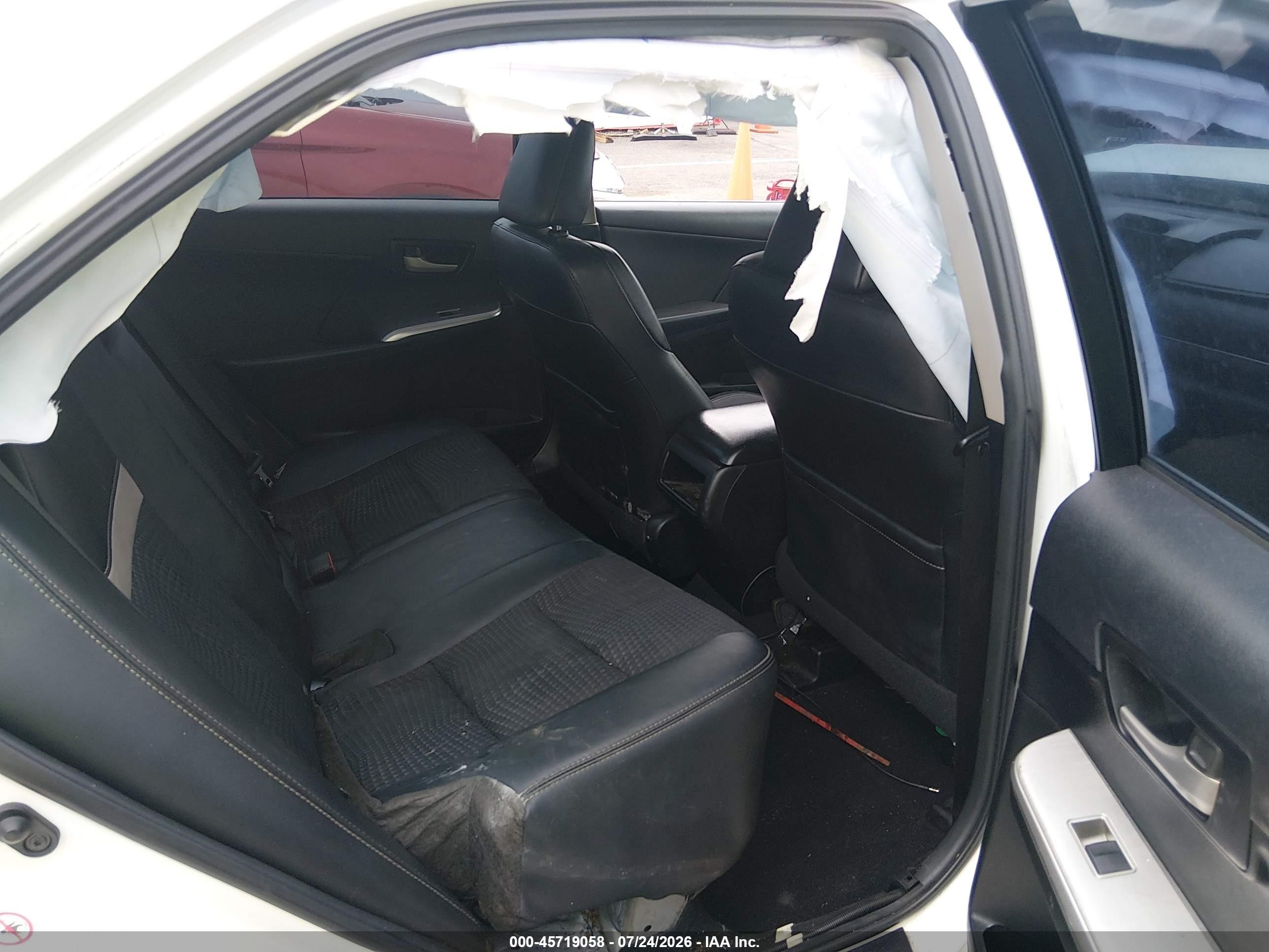 2014 Toyota Camry Se White vin: 4T1BF1FK3EU844681