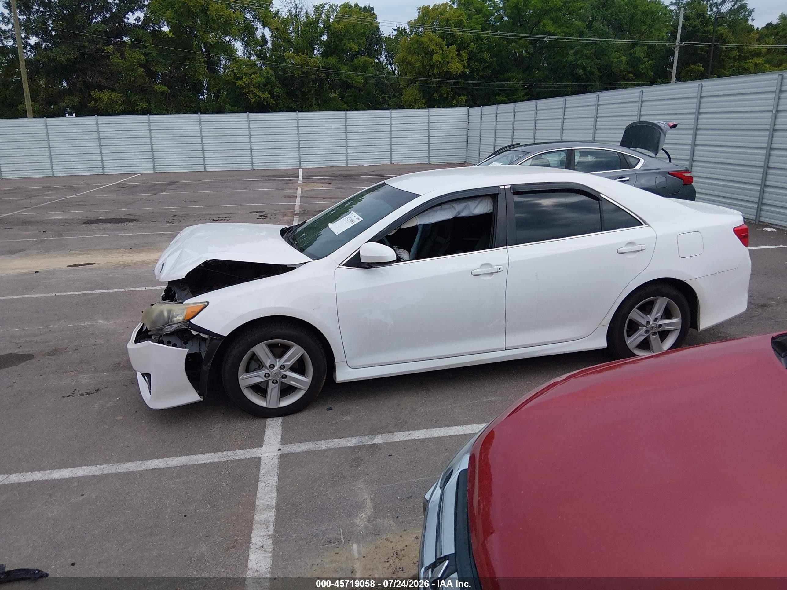 2014 Toyota Camry Se White vin: 4T1BF1FK3EU844681