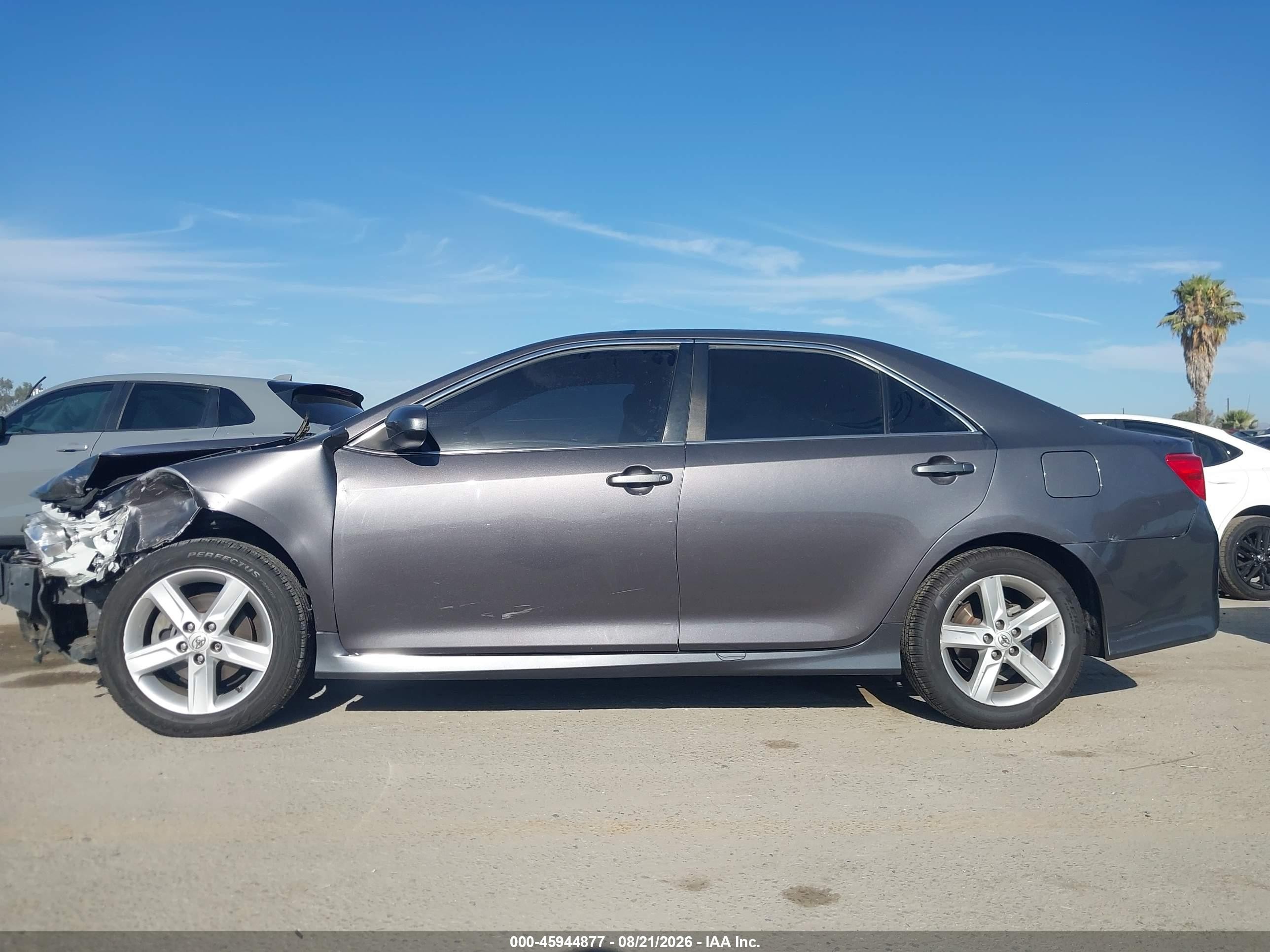 2014 Toyota Camry Se Gray vin: 4T1BF1FK3EU853073