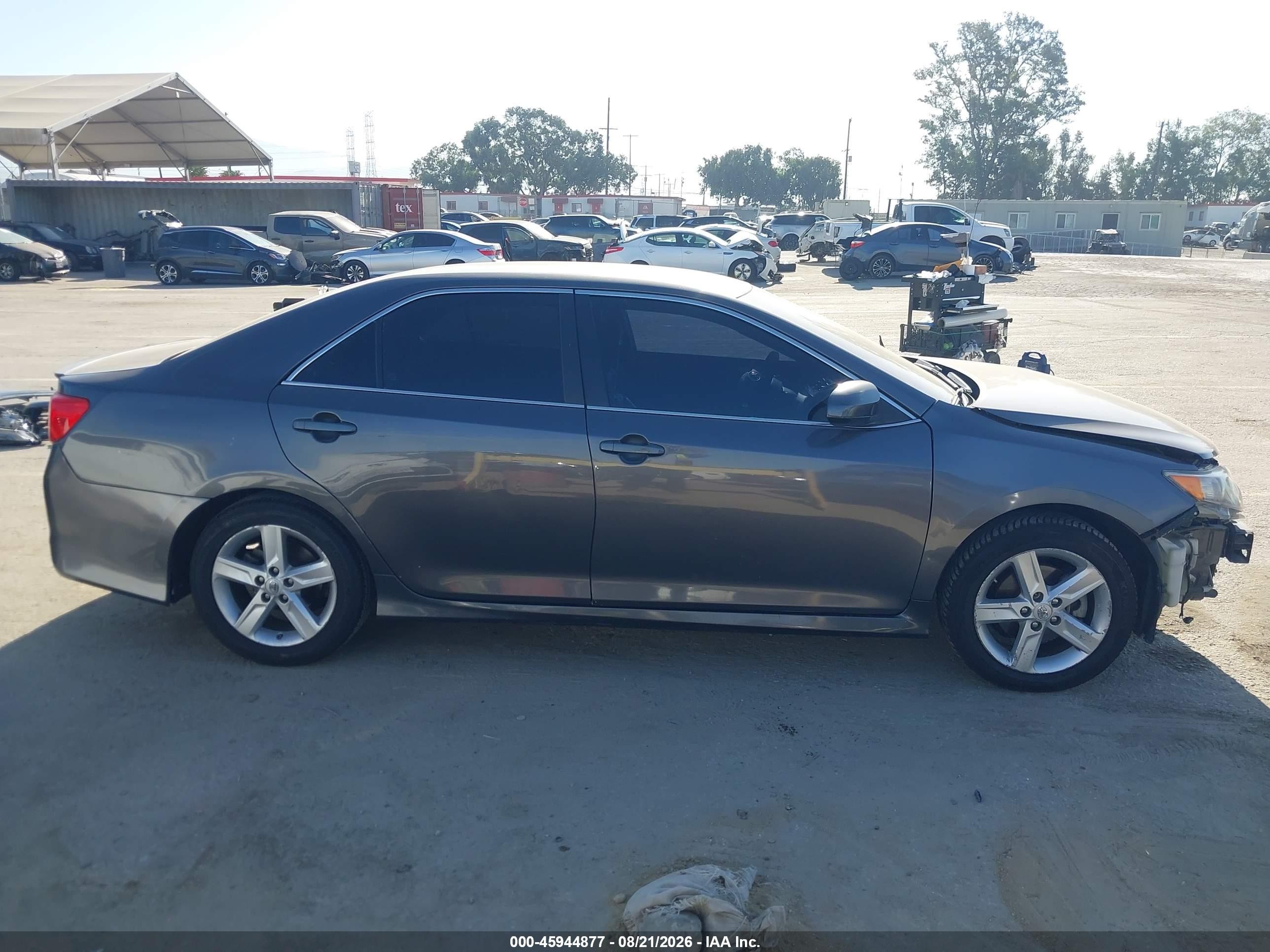 2014 Toyota Camry Se Gray vin: 4T1BF1FK3EU853073