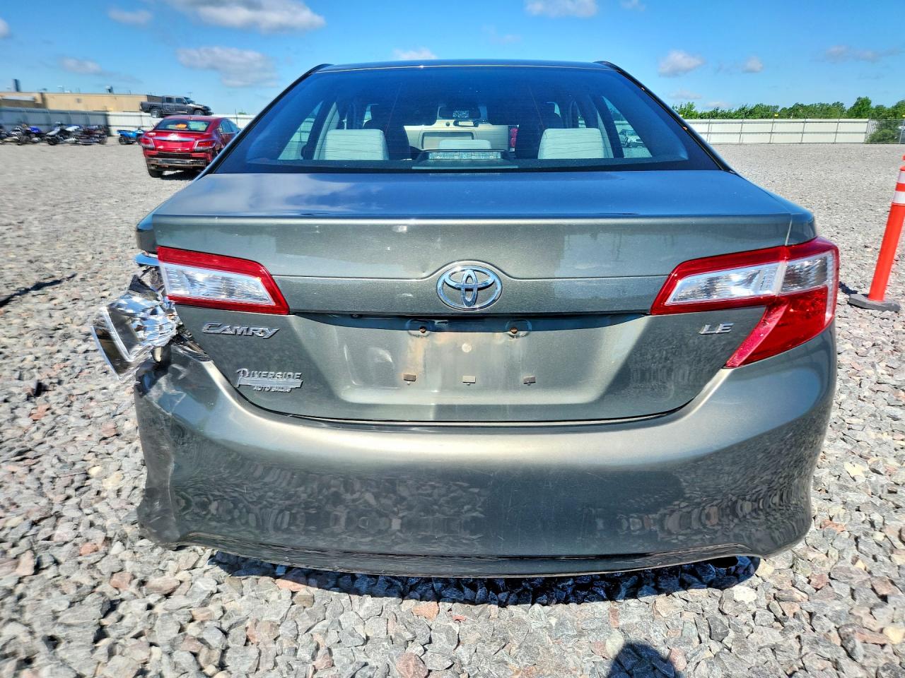 2014 Toyota Camry Le Gray vin: 4T1BF1FK3EU863053