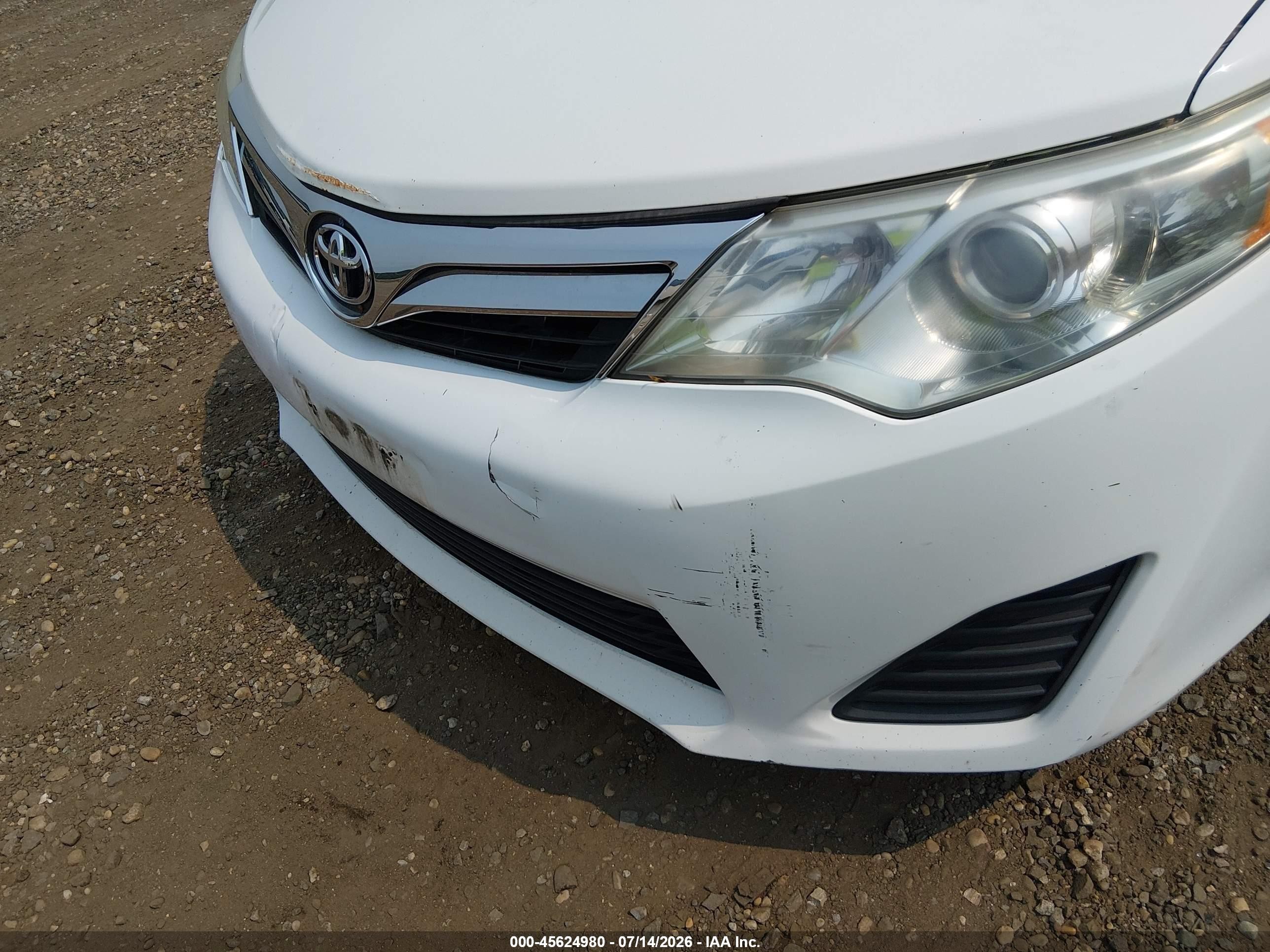 2014 Toyota Camry L White vin: 4T1BF1FK3EU865756