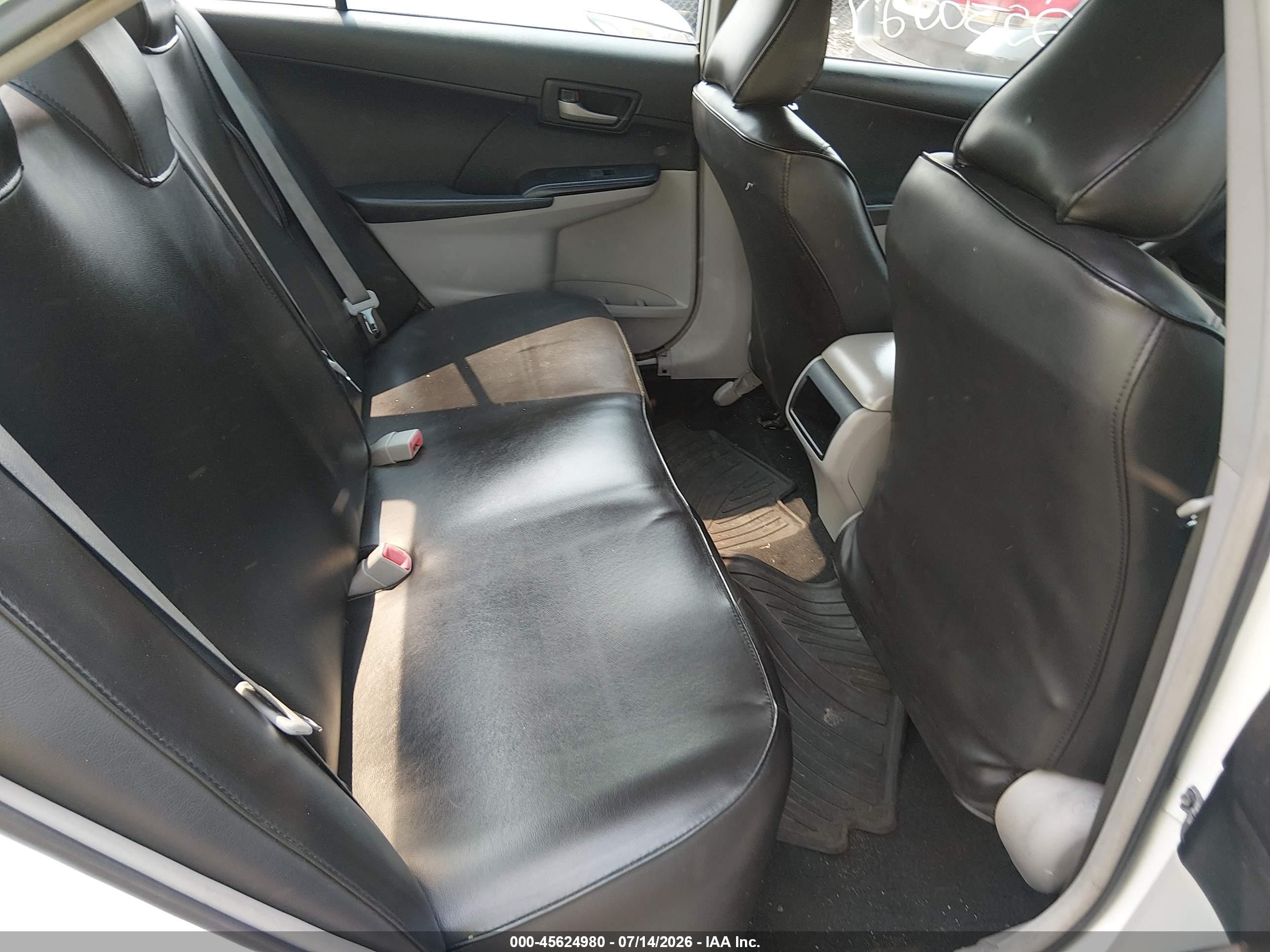 2014 Toyota Camry L White vin: 4T1BF1FK3EU865756