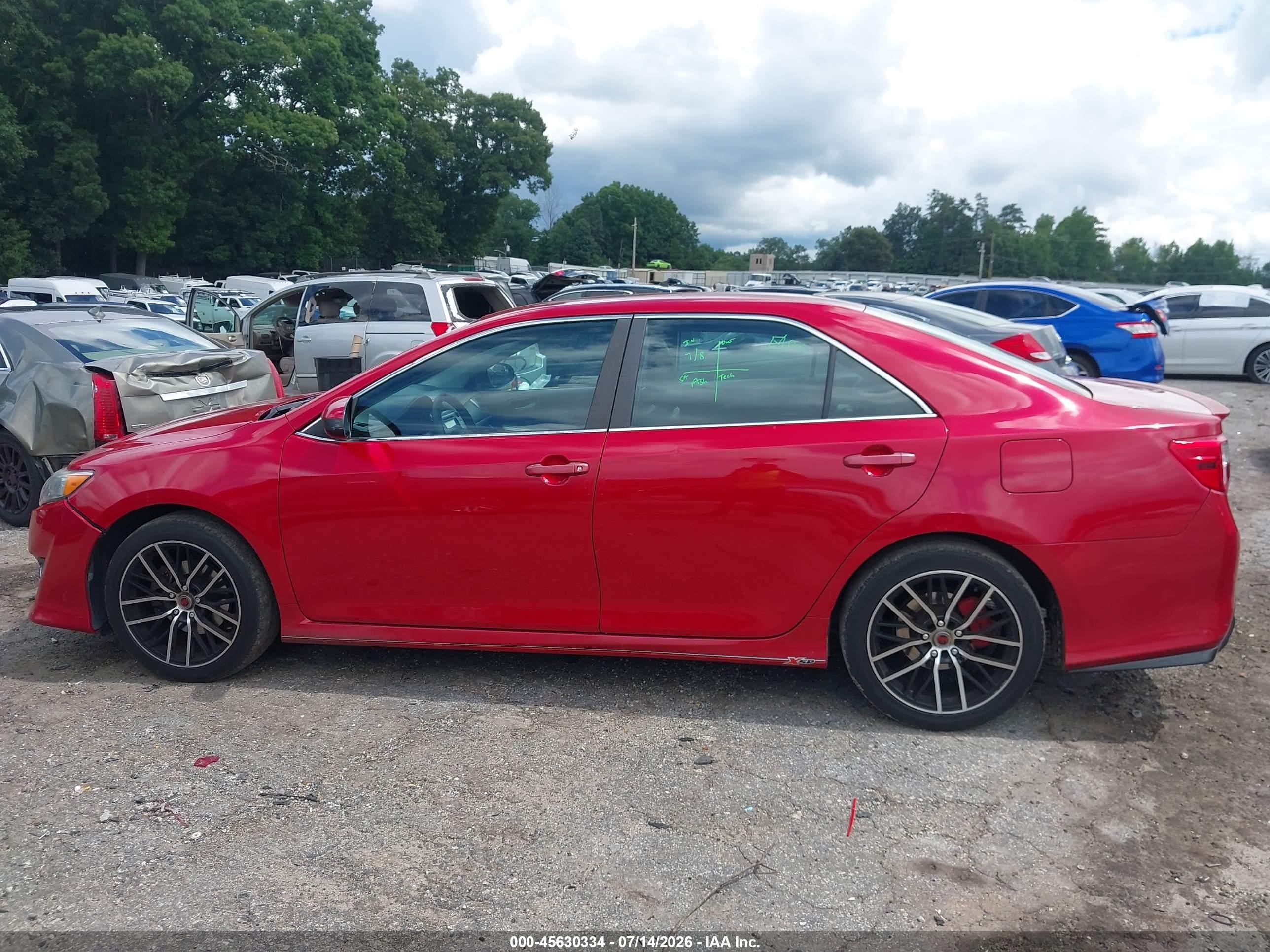2014 Toyota Camry Se Red vin: 4T1BF1FK3EU870701