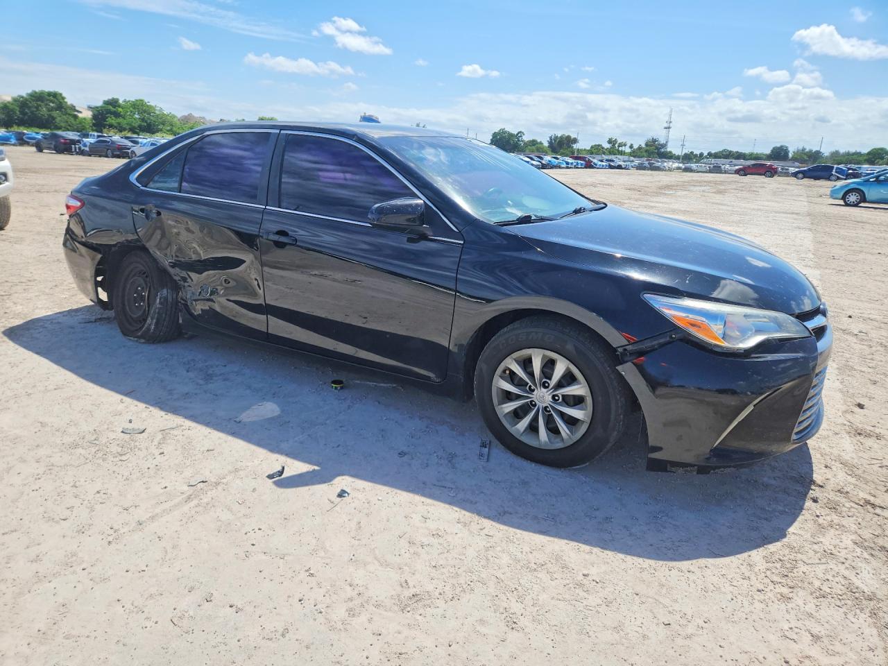 2015 Toyota Camry Le Black vin: 4T1BF1FK3FU001940