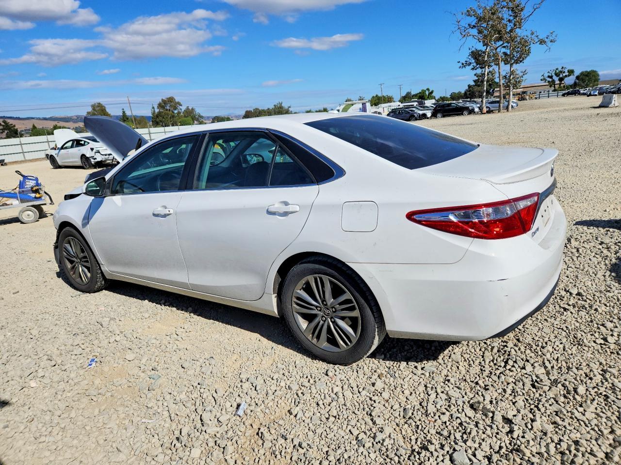 2015 Toyota Camry Se White vin: 4T1BF1FK3FU007964
