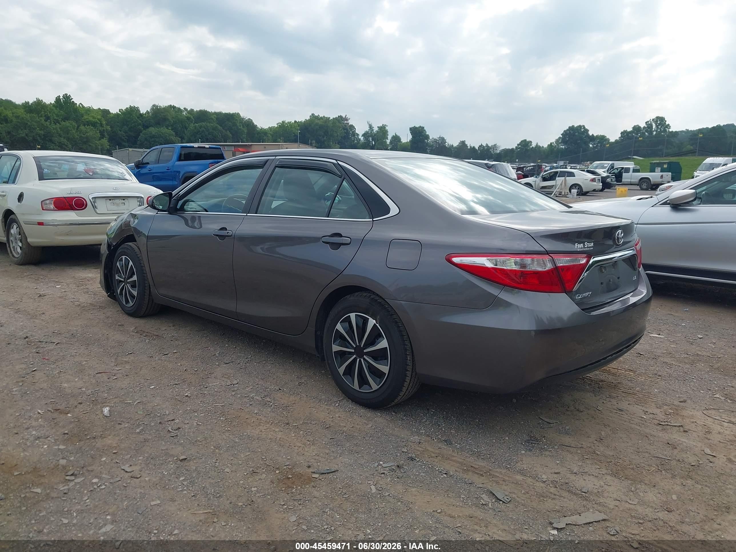 2015 Toyota Camry Le Серый vin: 4T1BF1FK3FU015465