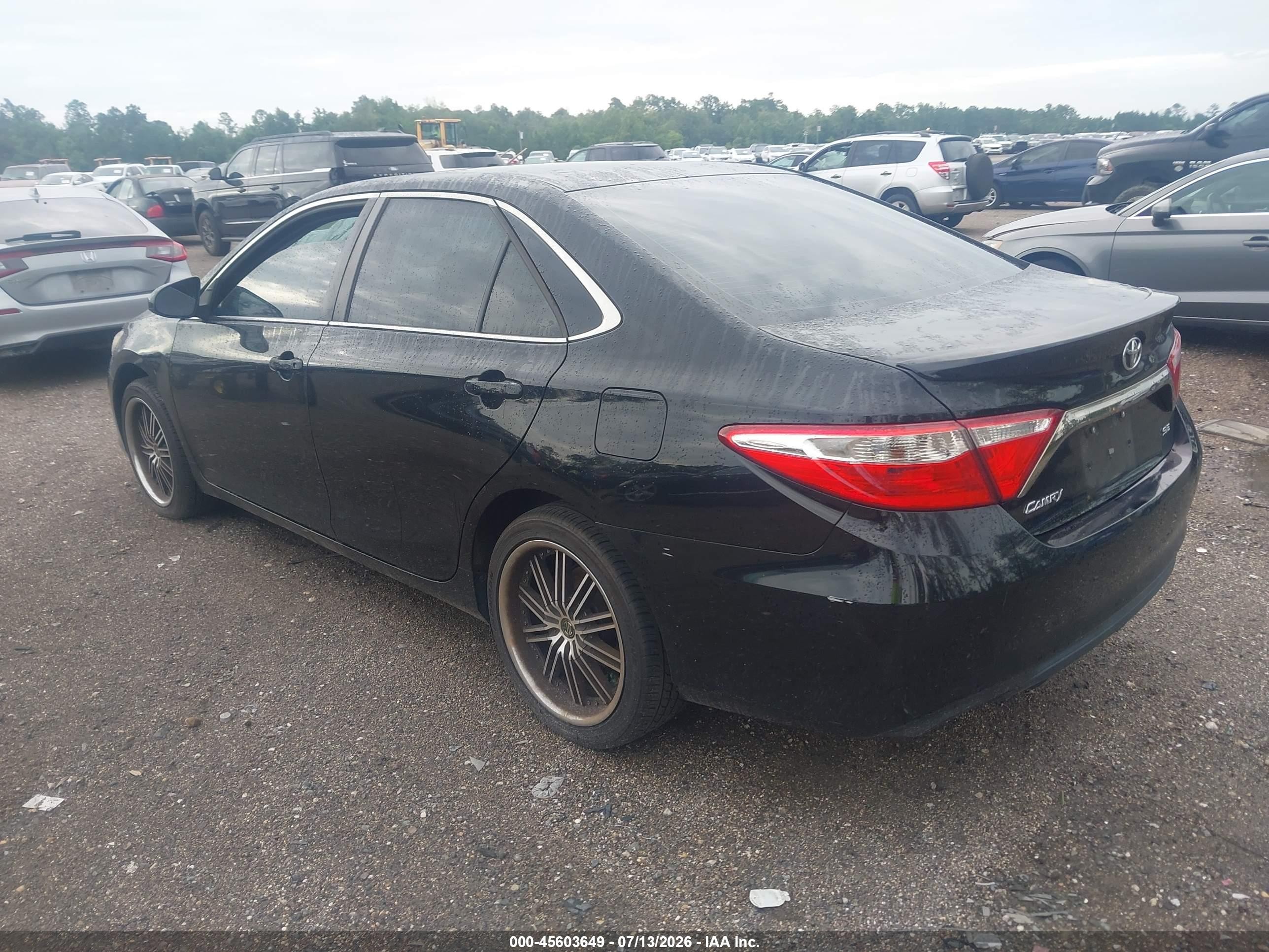 2015 Toyota Camry Se Черный vin: 4T1BF1FK3FU026241