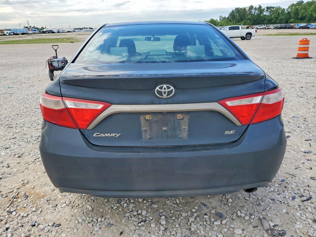 2015 Toyota Camry Se Charcoal vin: 4T1BF1FK3FU032010