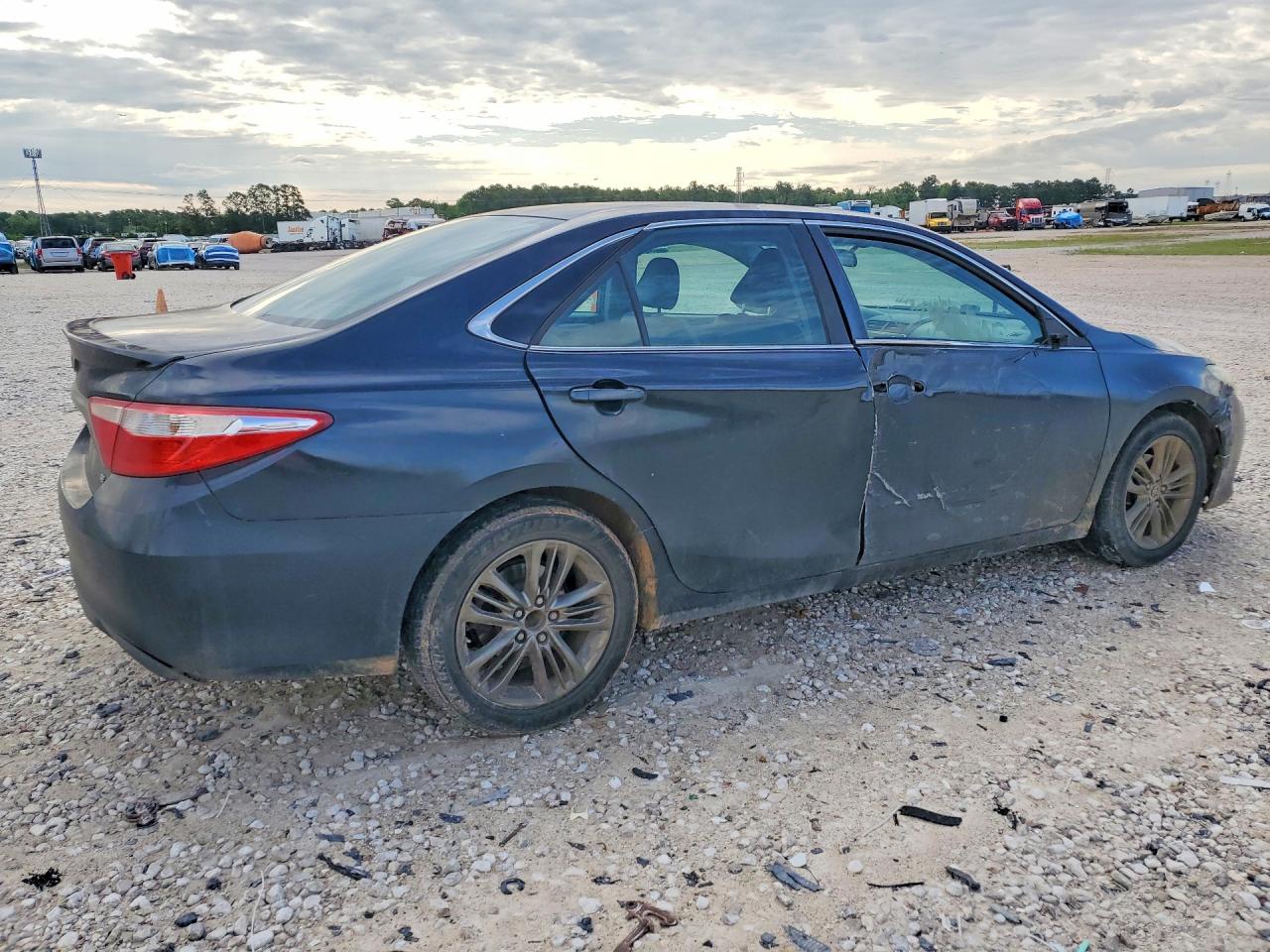 2015 Toyota Camry Se Charcoal vin: 4T1BF1FK3FU032010
