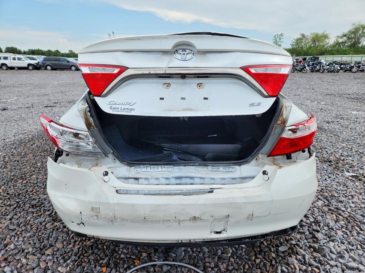 2015 Toyota Camry Se Белый vin: 4T1BF1FK3FU038258