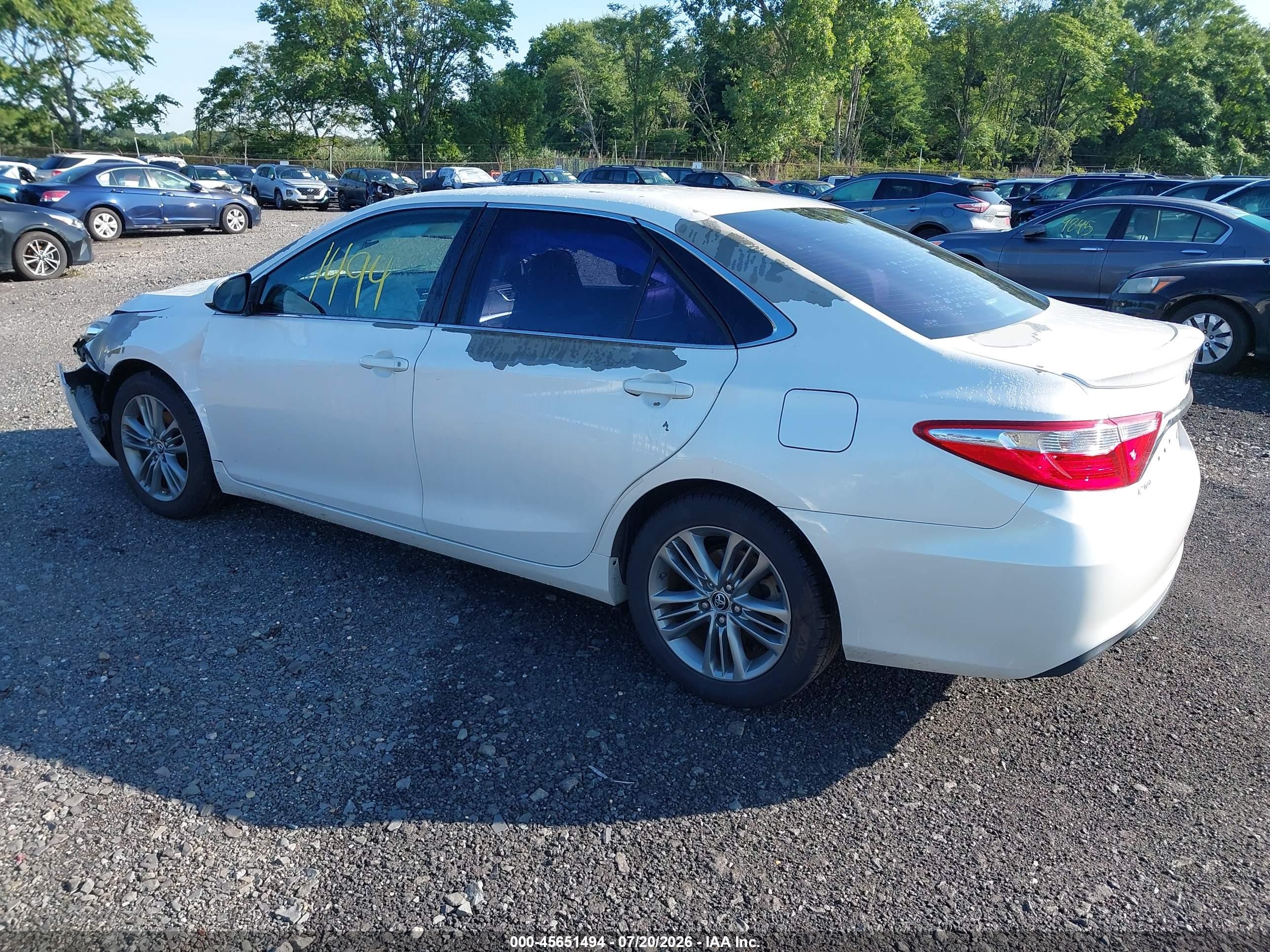 2015 Toyota Camry Se White vin: 4T1BF1FK3FU048420