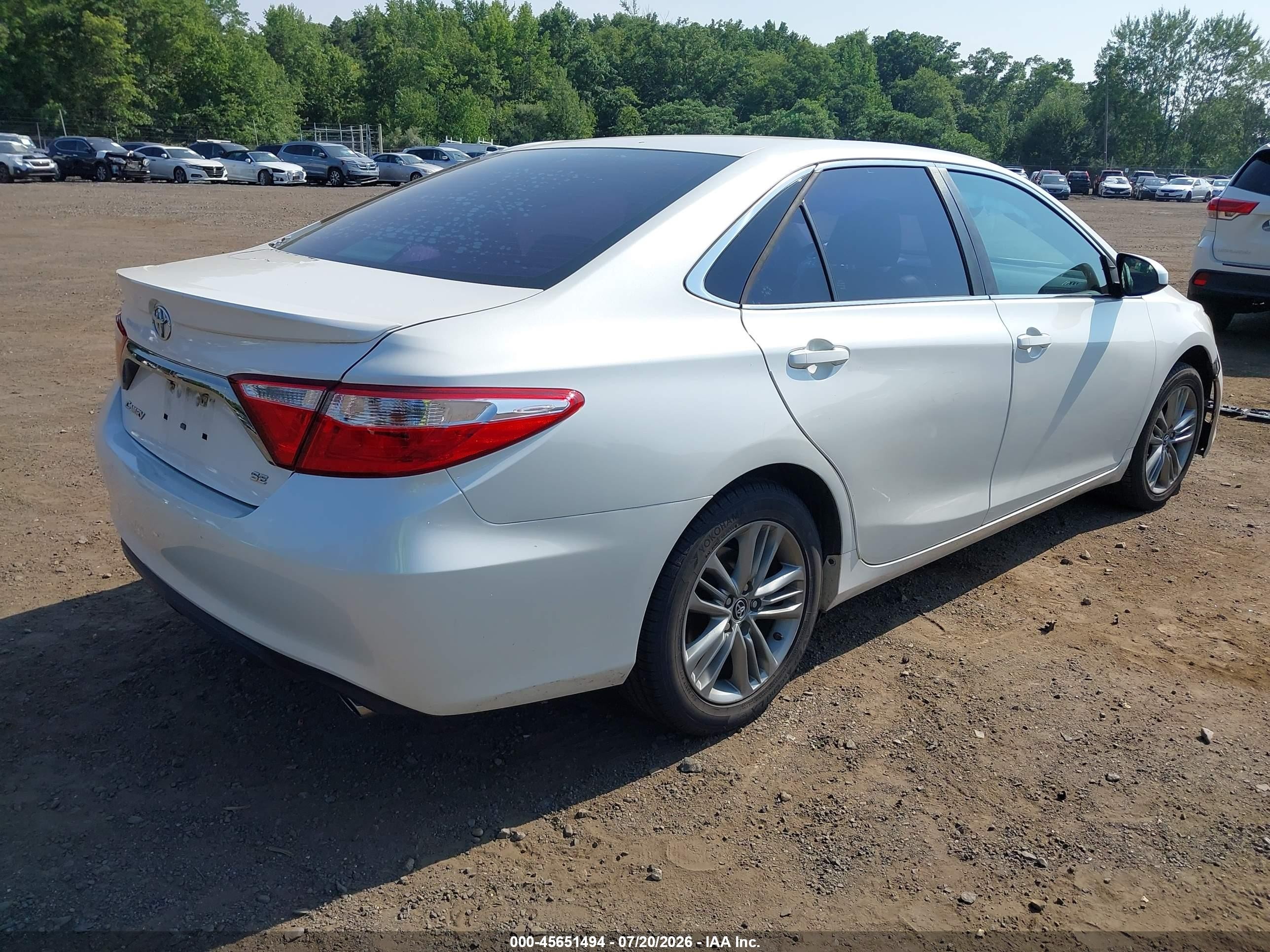 2015 Toyota Camry Se White vin: 4T1BF1FK3FU048420