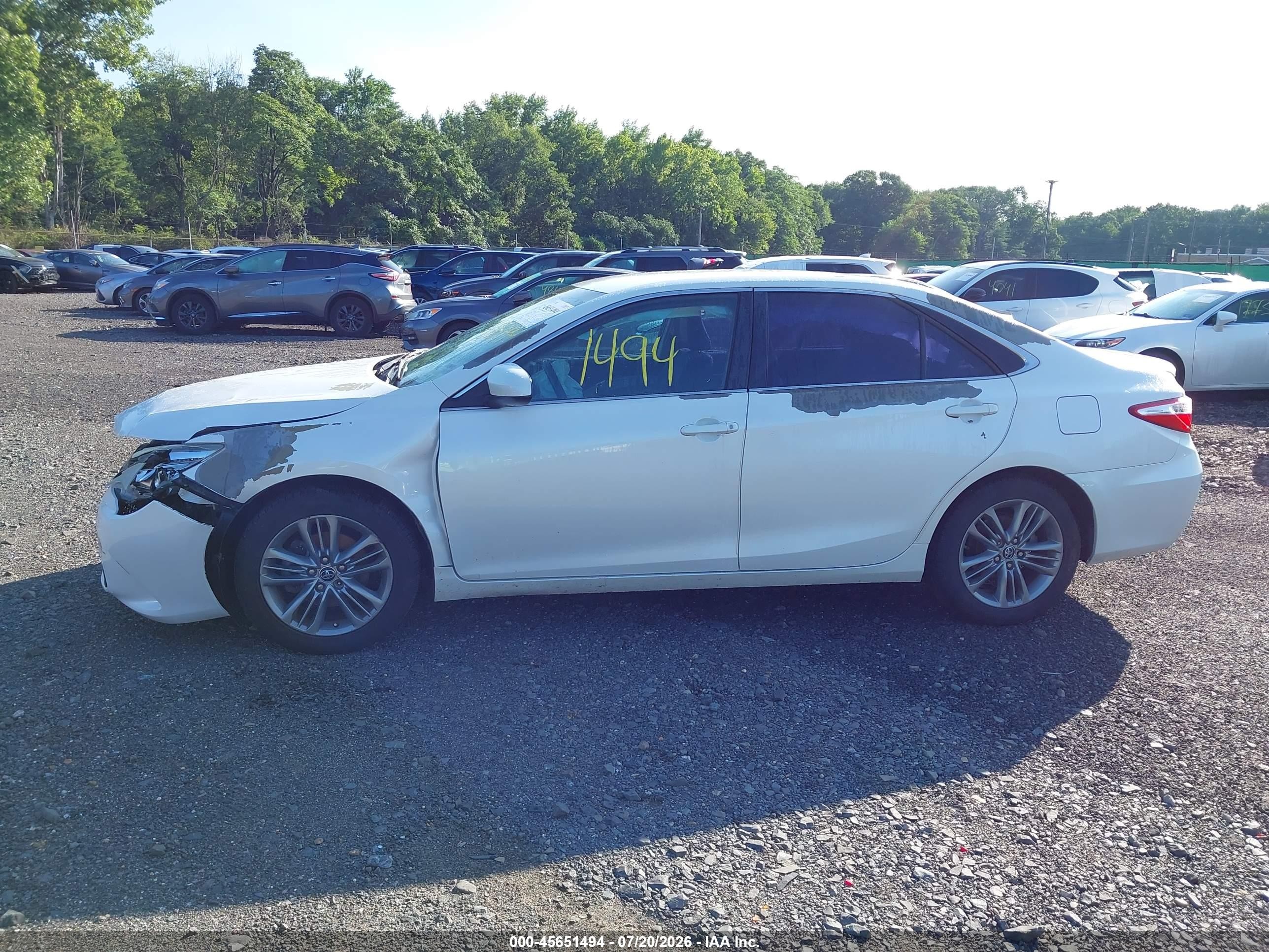 2015 Toyota Camry Se White vin: 4T1BF1FK3FU048420