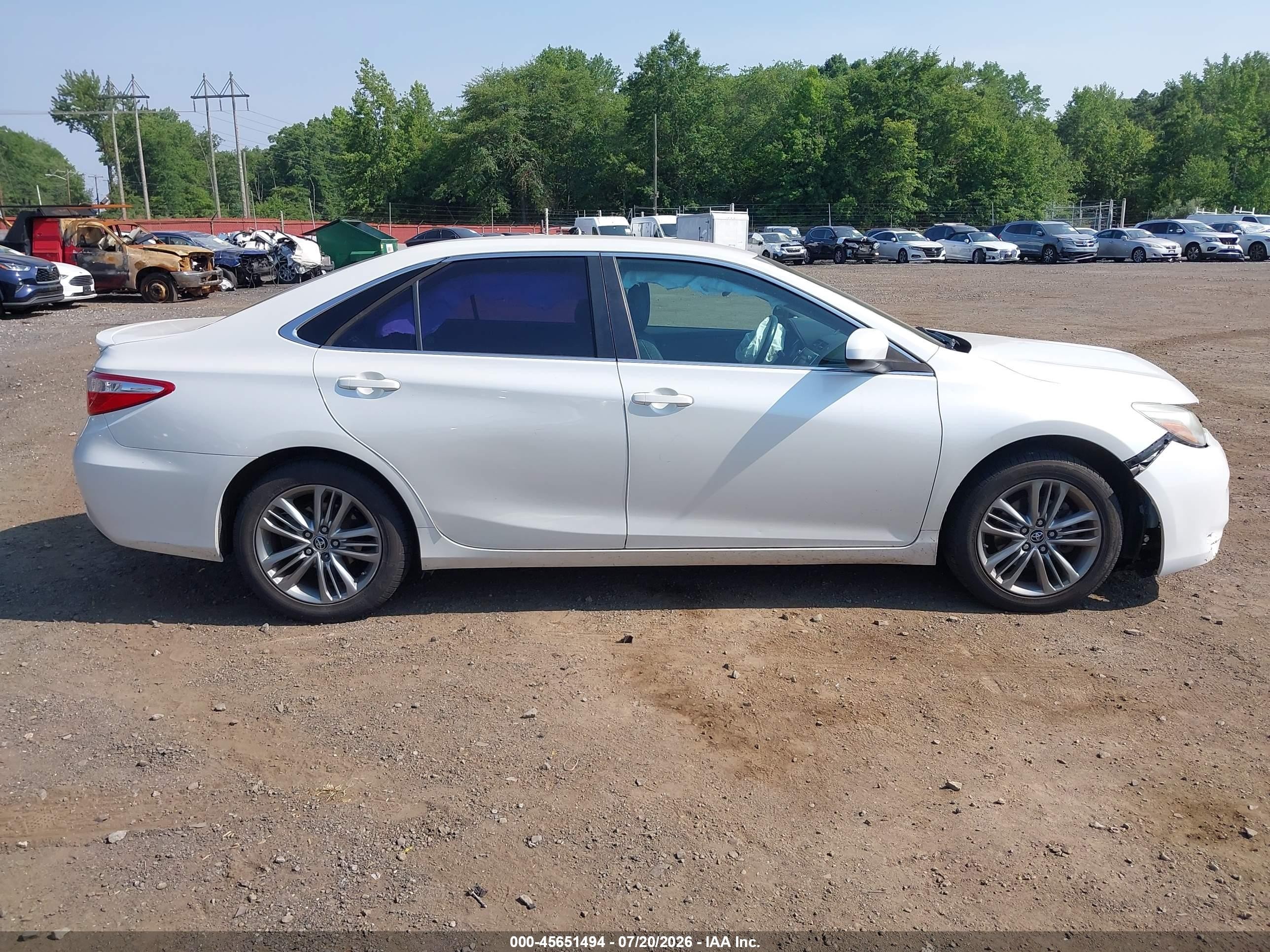 2015 Toyota Camry Se White vin: 4T1BF1FK3FU048420