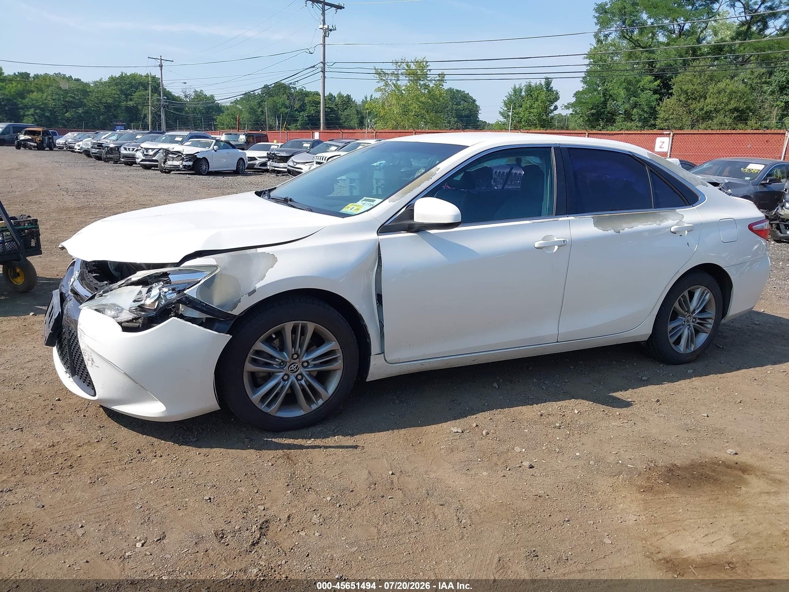 2015 Toyota Camry Se White vin: 4T1BF1FK3FU048420