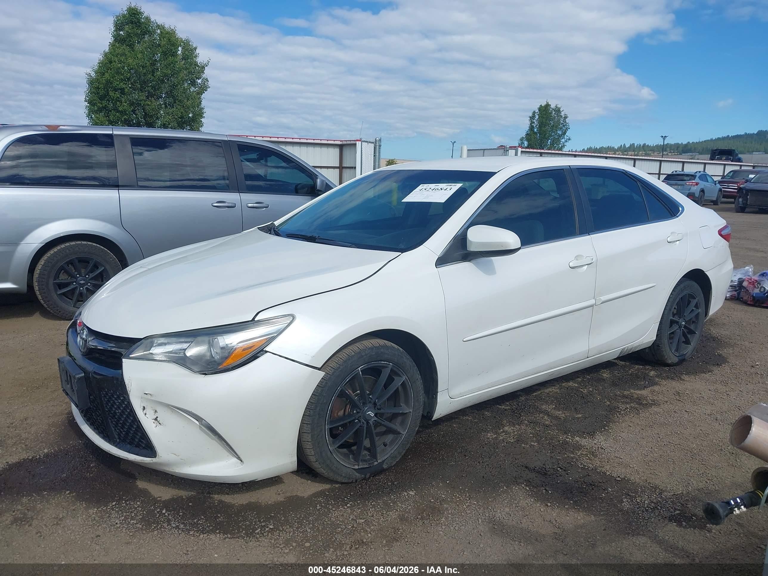 2015 Toyota Camry Se White vin: 4T1BF1FK3FU056176