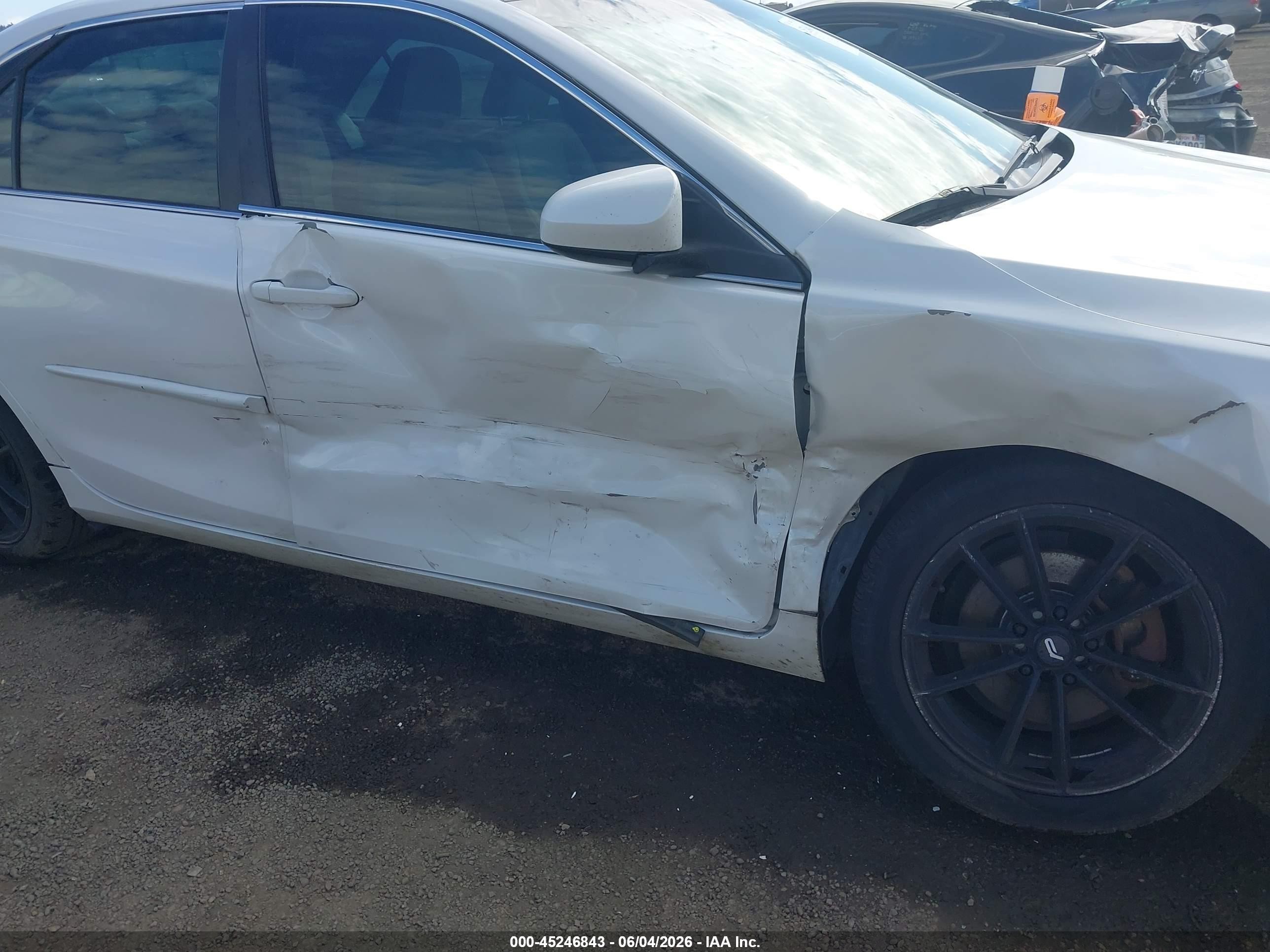 2015 Toyota Camry Se White vin: 4T1BF1FK3FU056176
