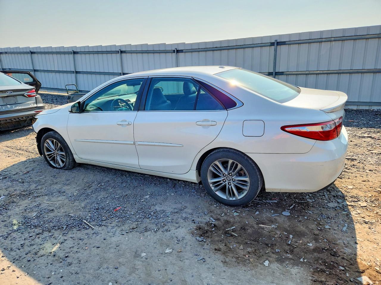 2015 Toyota Camry Se White vin: 4T1BF1FK3FU072524