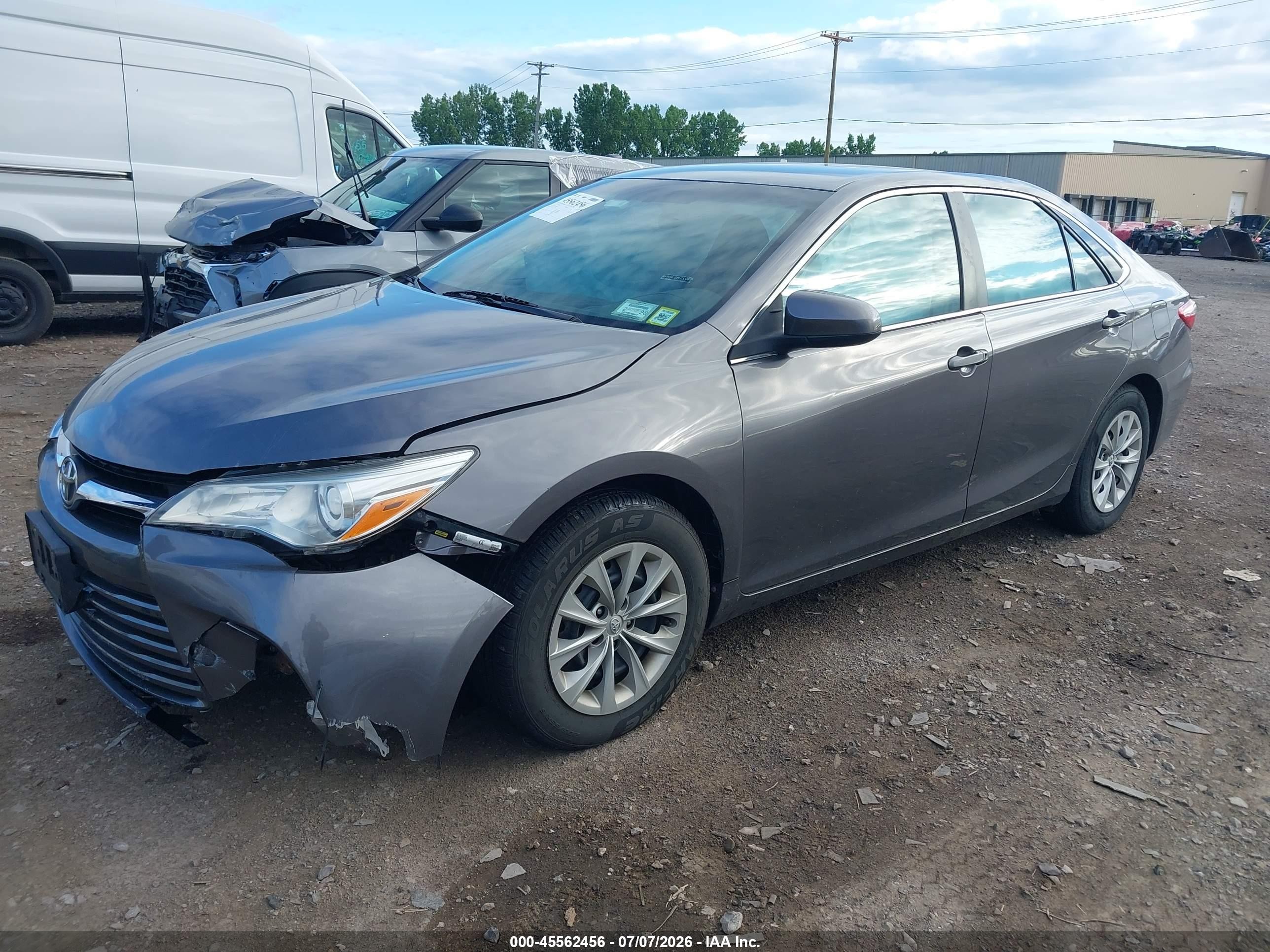 2015 Toyota Camry Le Gray vin: 4T1BF1FK3FU082213