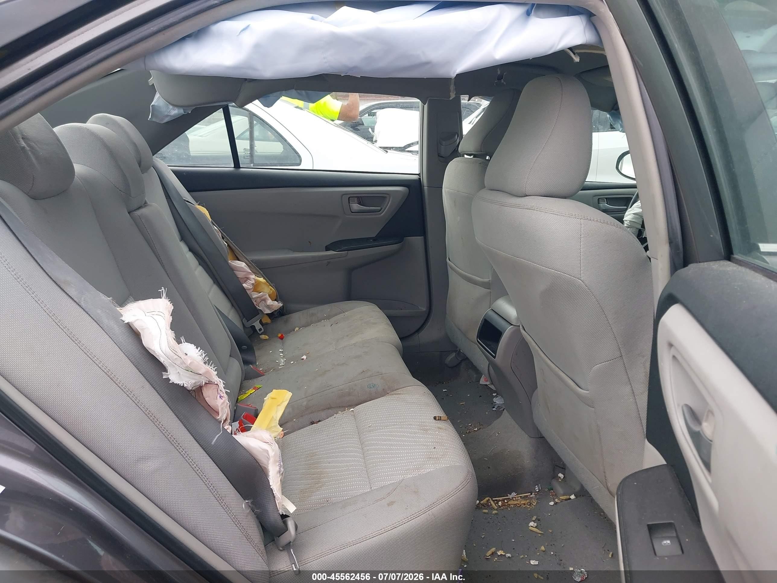 2015 Toyota Camry Le Gray vin: 4T1BF1FK3FU082213
