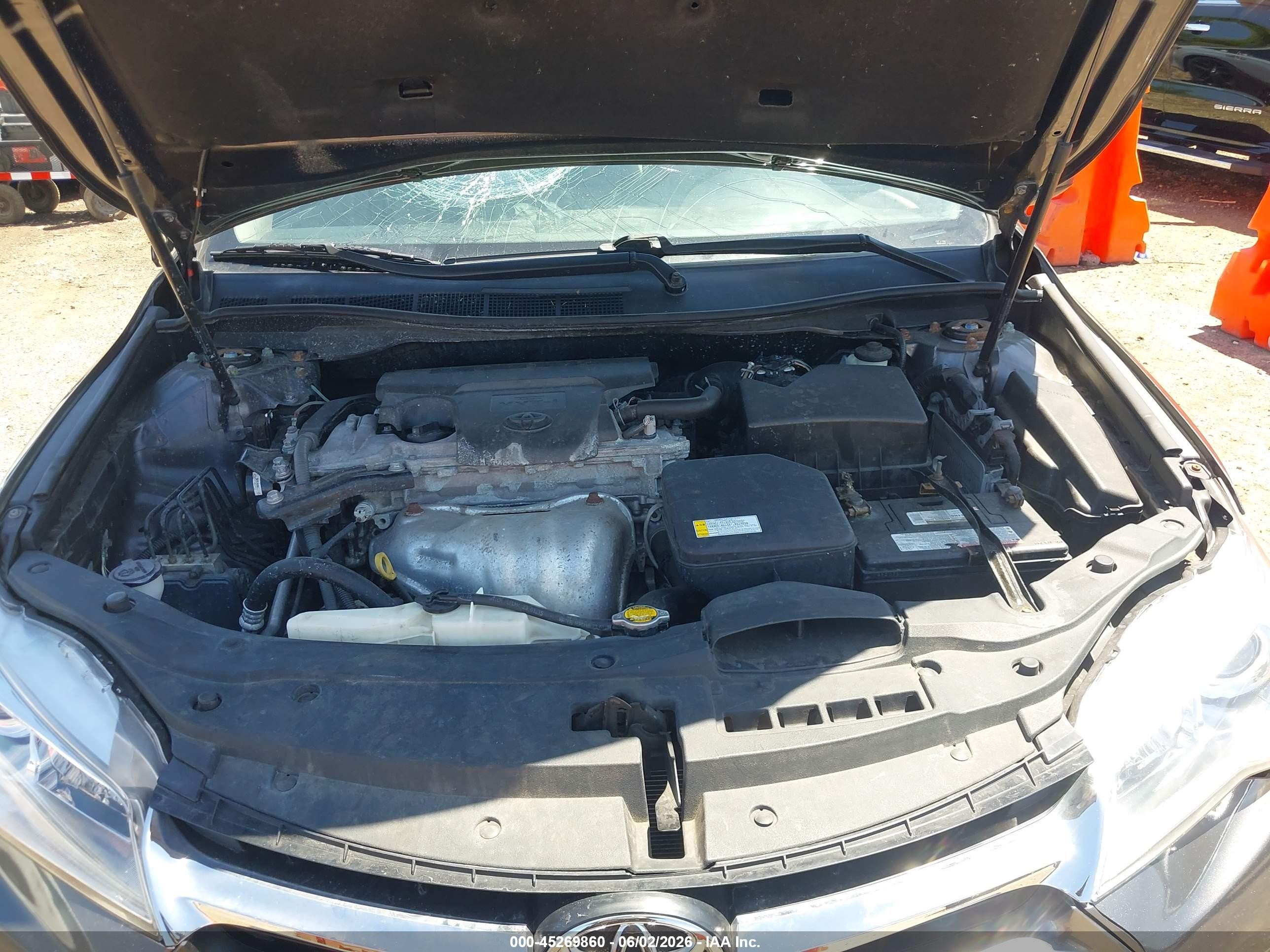 2015 Toyota Camry Le Cream vin: 4T1BF1FK3FU095365