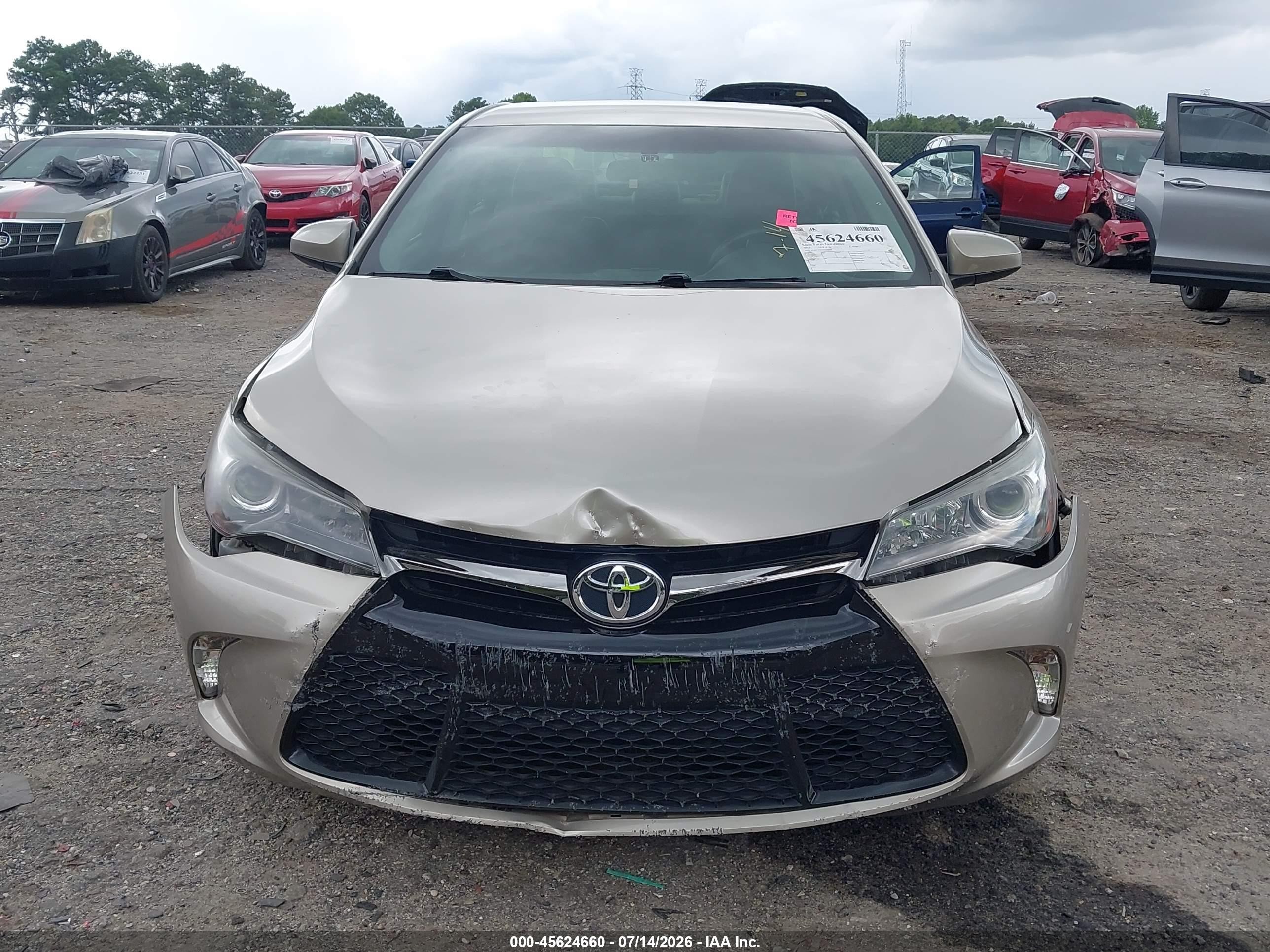 2015 Toyota Camry Se Beige vin: 4T1BF1FK3FU109555