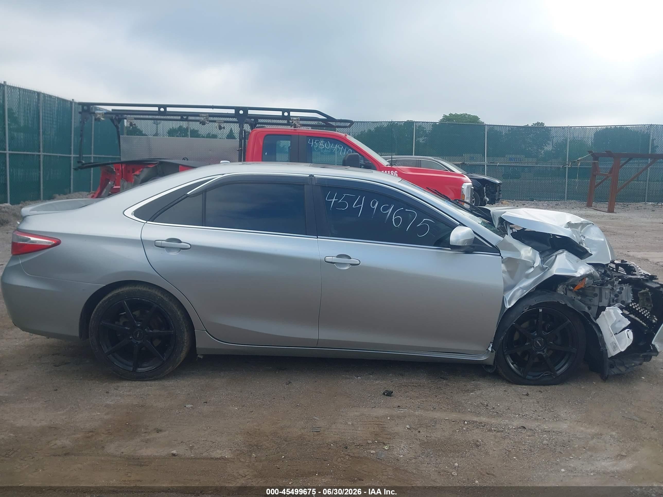 2015 Toyota Camry Se Silver vin: 4T1BF1FK3FU480618