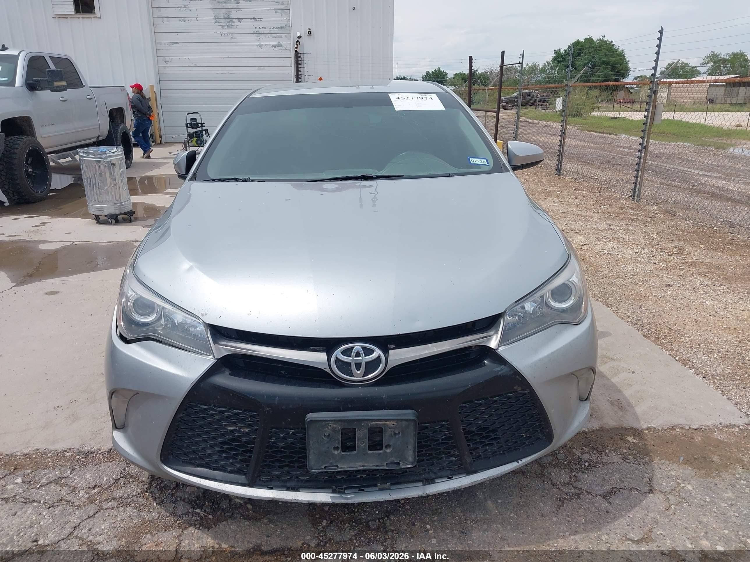 2015 Toyota Camry Se Silver vin: 4T1BF1FK3FU496916