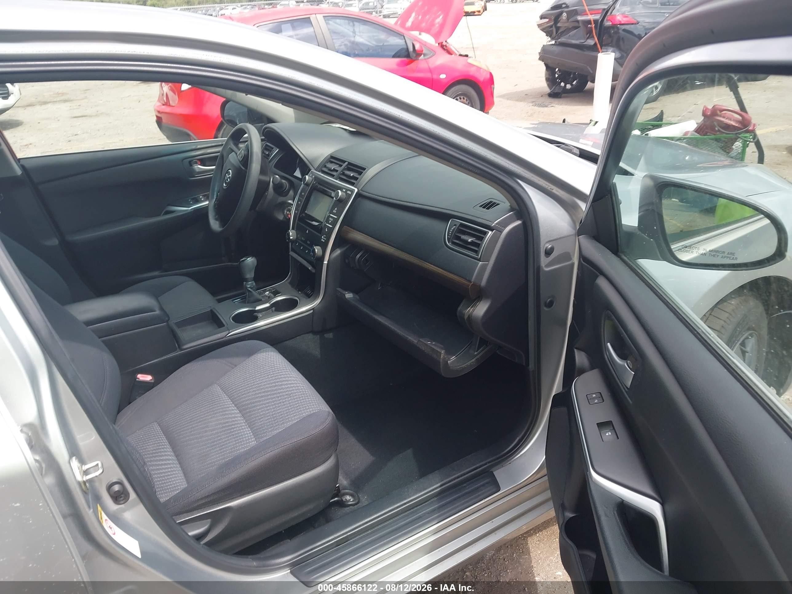 2015 Toyota Camry Le Silver vin: 4T1BF1FK3FU497872