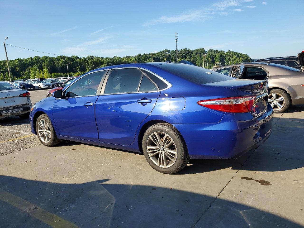 2015 Toyota Camry Se Blue vin: 4T1BF1FK3FU881389