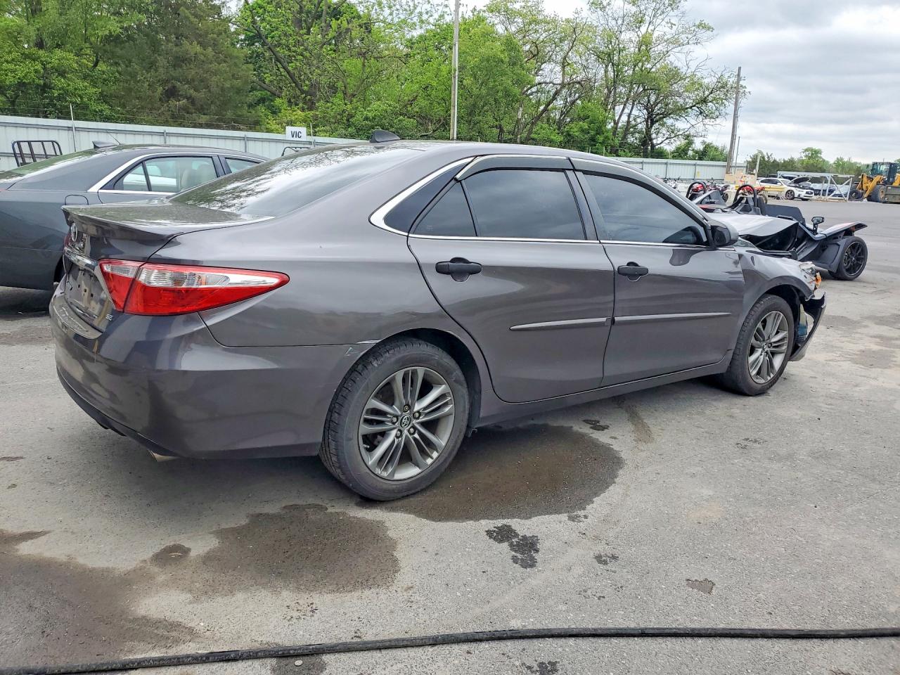 2015 Toyota Camry Se Gray vin: 4T1BF1FK3FU884079