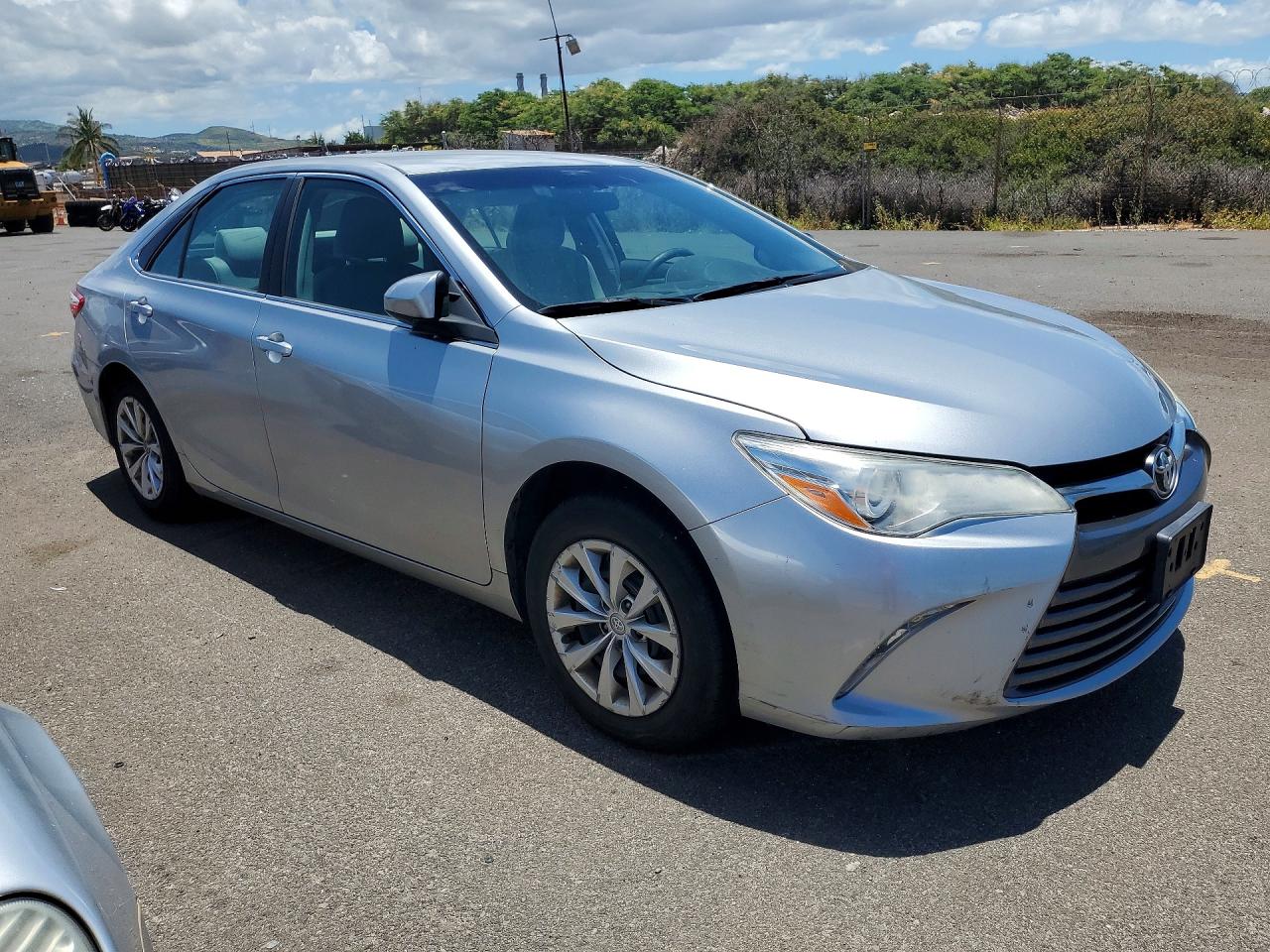 2015 Toyota Camry Le Gray vin: 4T1BF1FK3FU884423