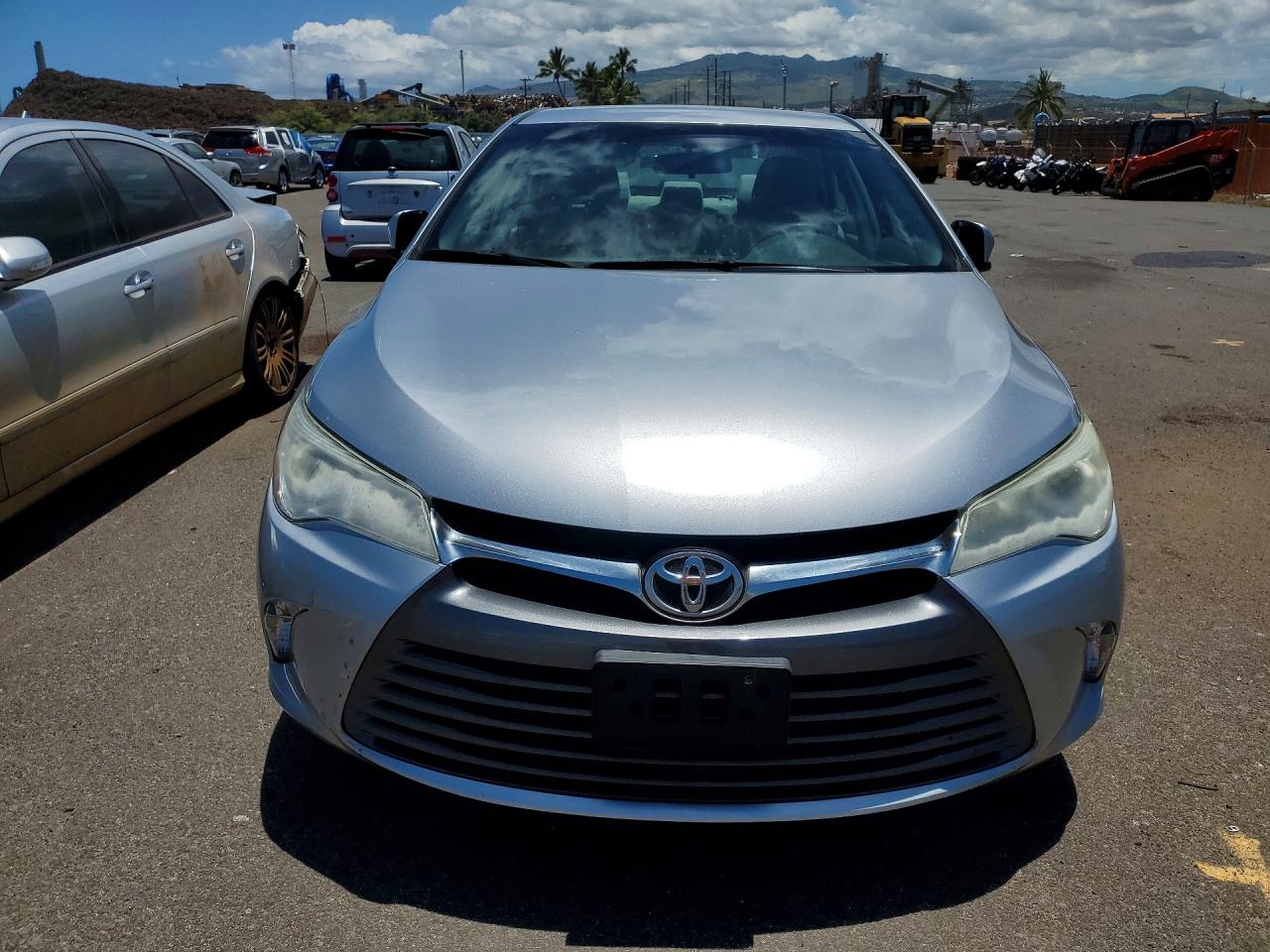 2015 Toyota Camry Le Gray vin: 4T1BF1FK3FU884423