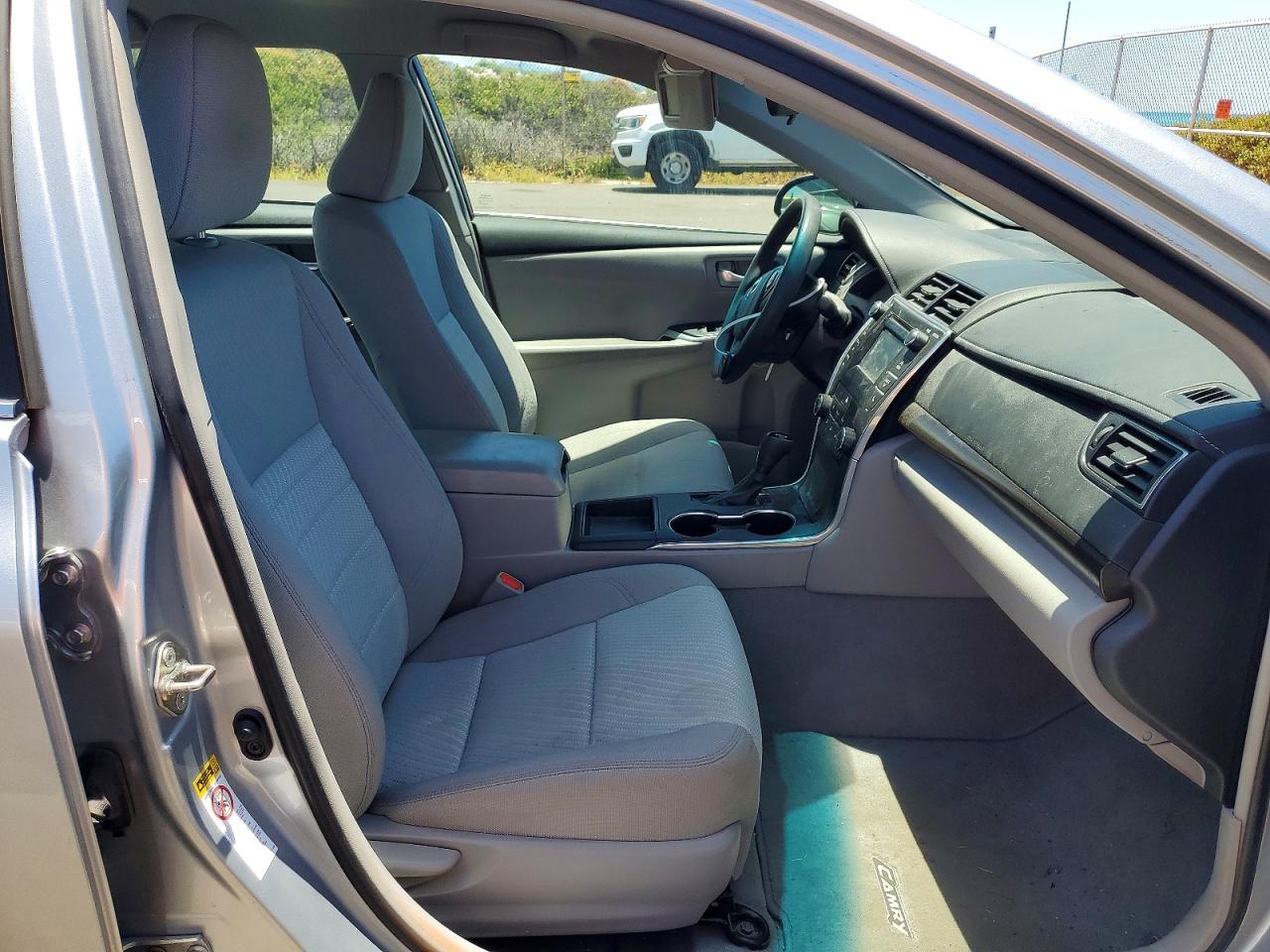 2015 Toyota Camry Le Gray vin: 4T1BF1FK3FU884423