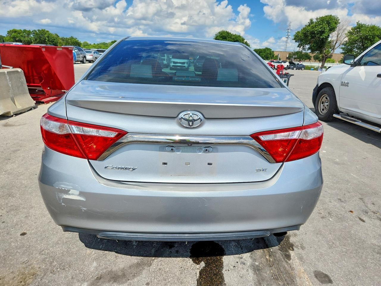2015 Toyota Camry Se Silver vin: 4T1BF1FK3FU895194